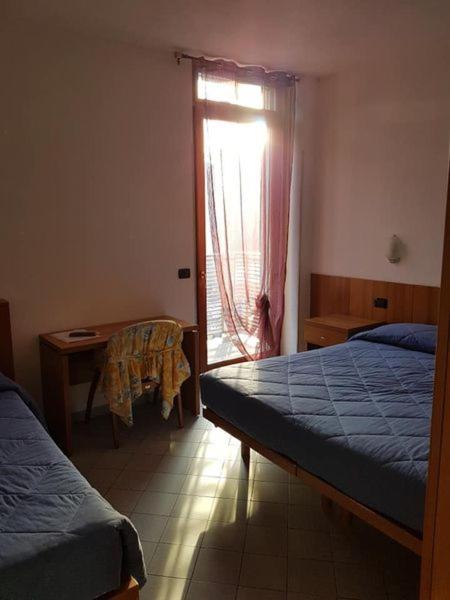 Triple Room with Balcony - Photo 3