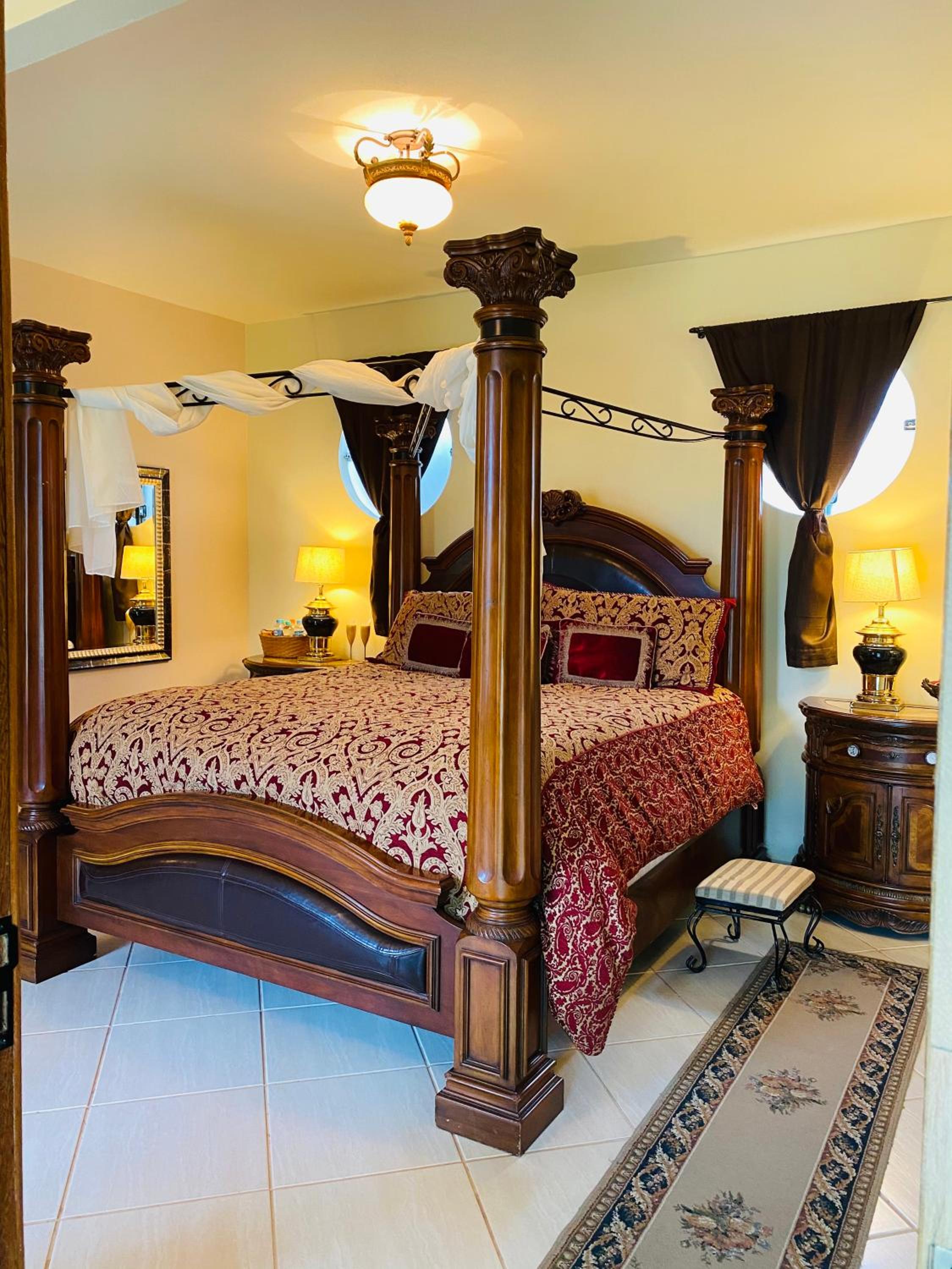 King Suite photo 3