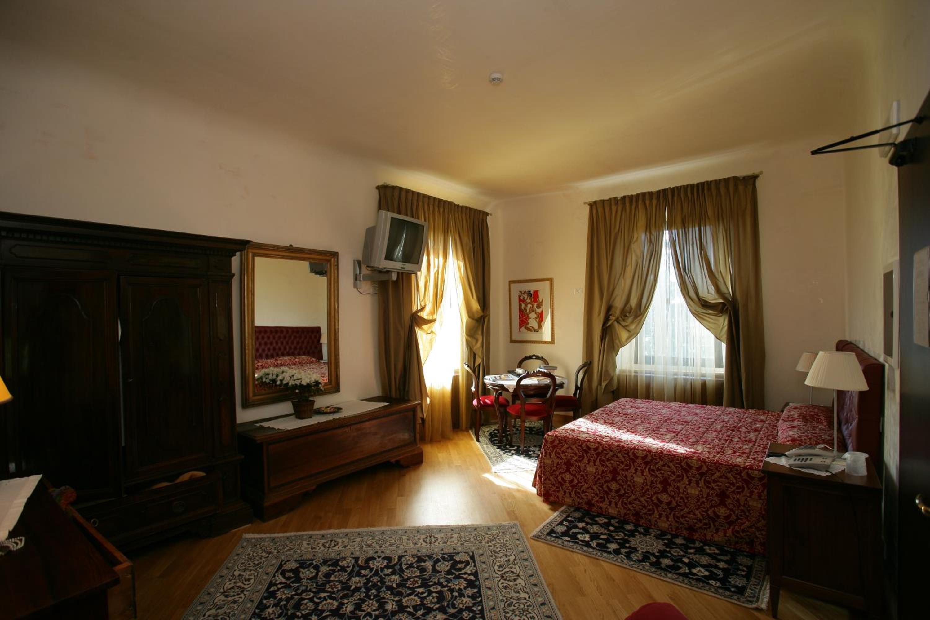 Suite photo 1