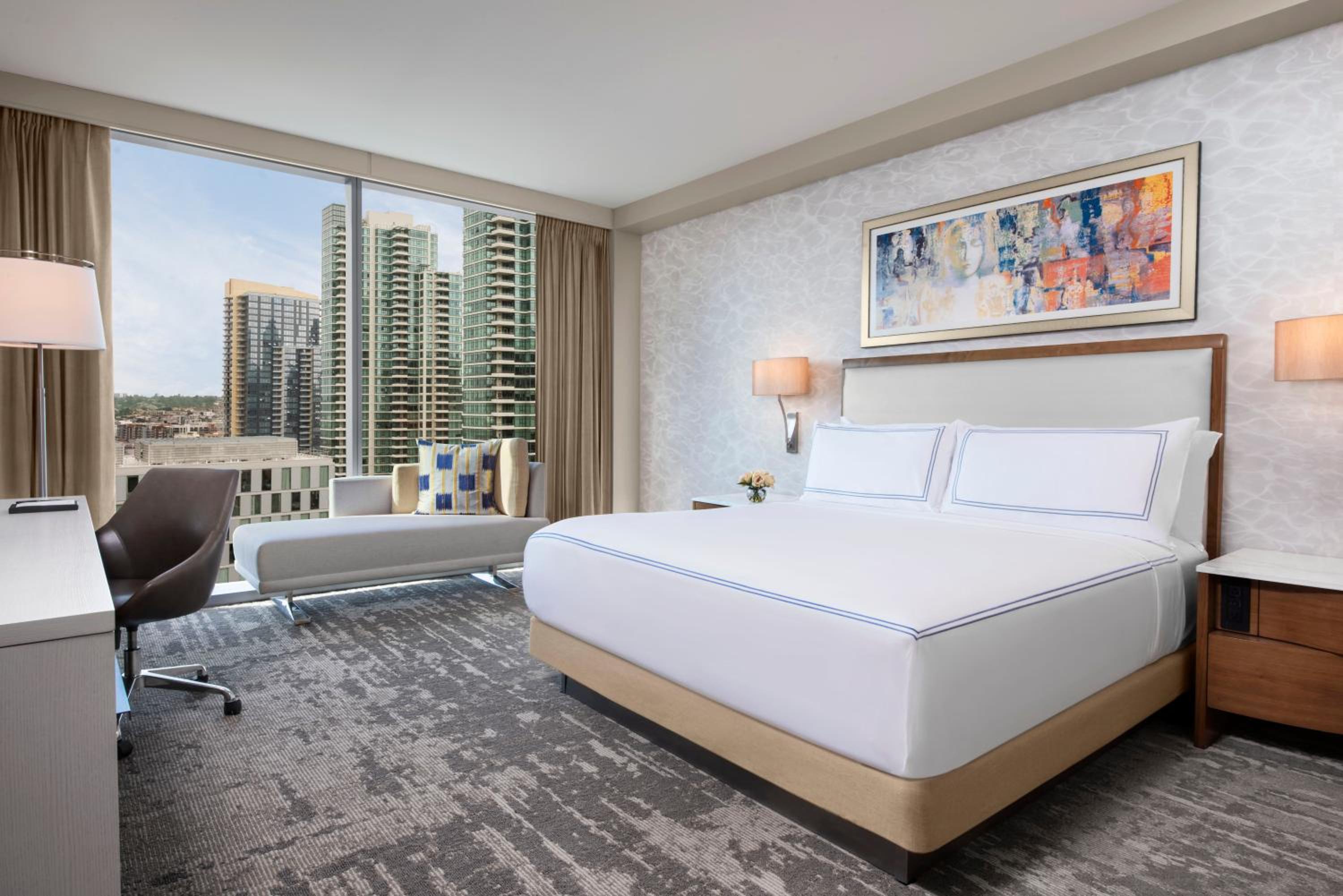Premium King Room - Club Lounge Access