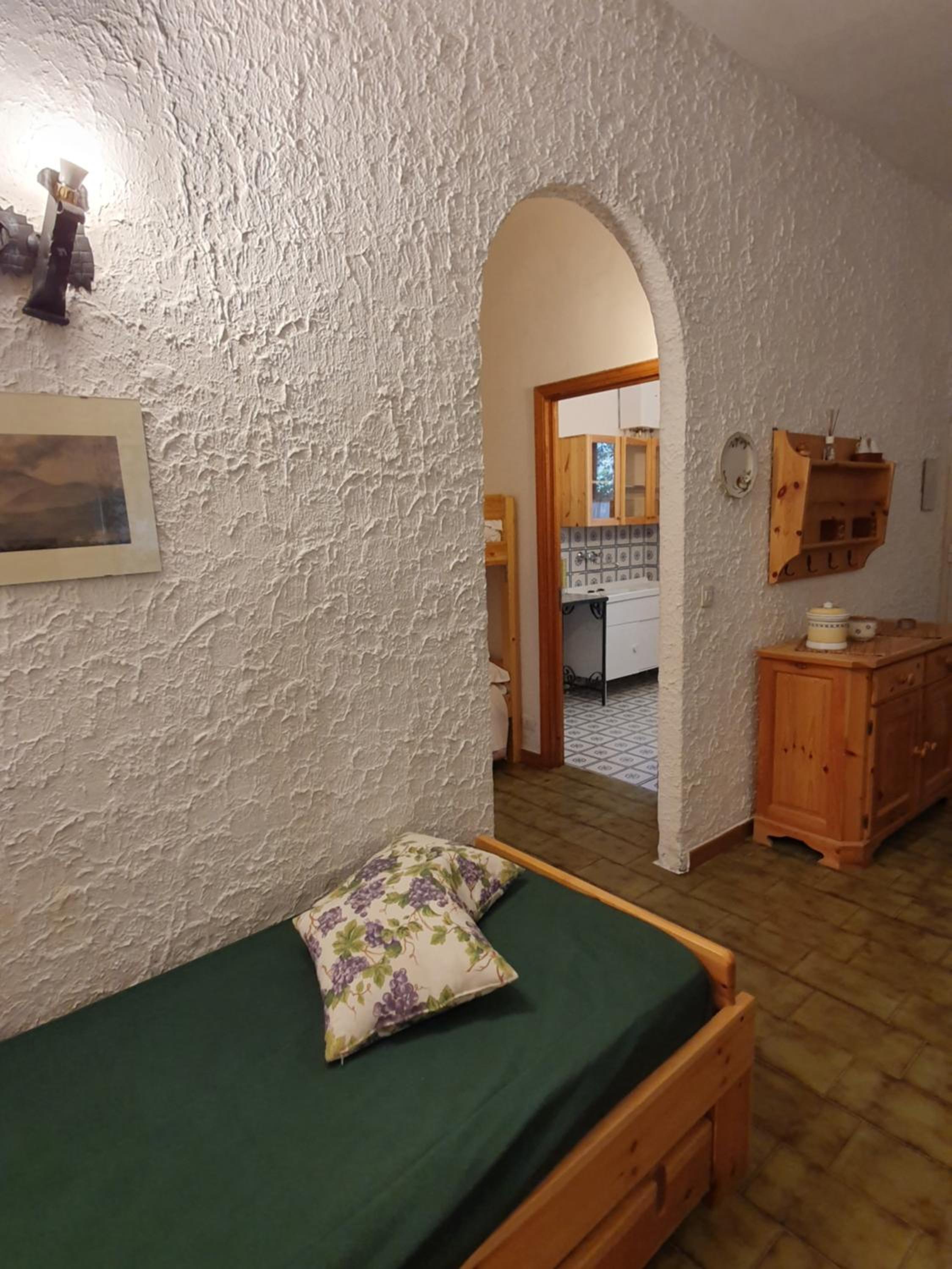 Studio Apartment photo 3