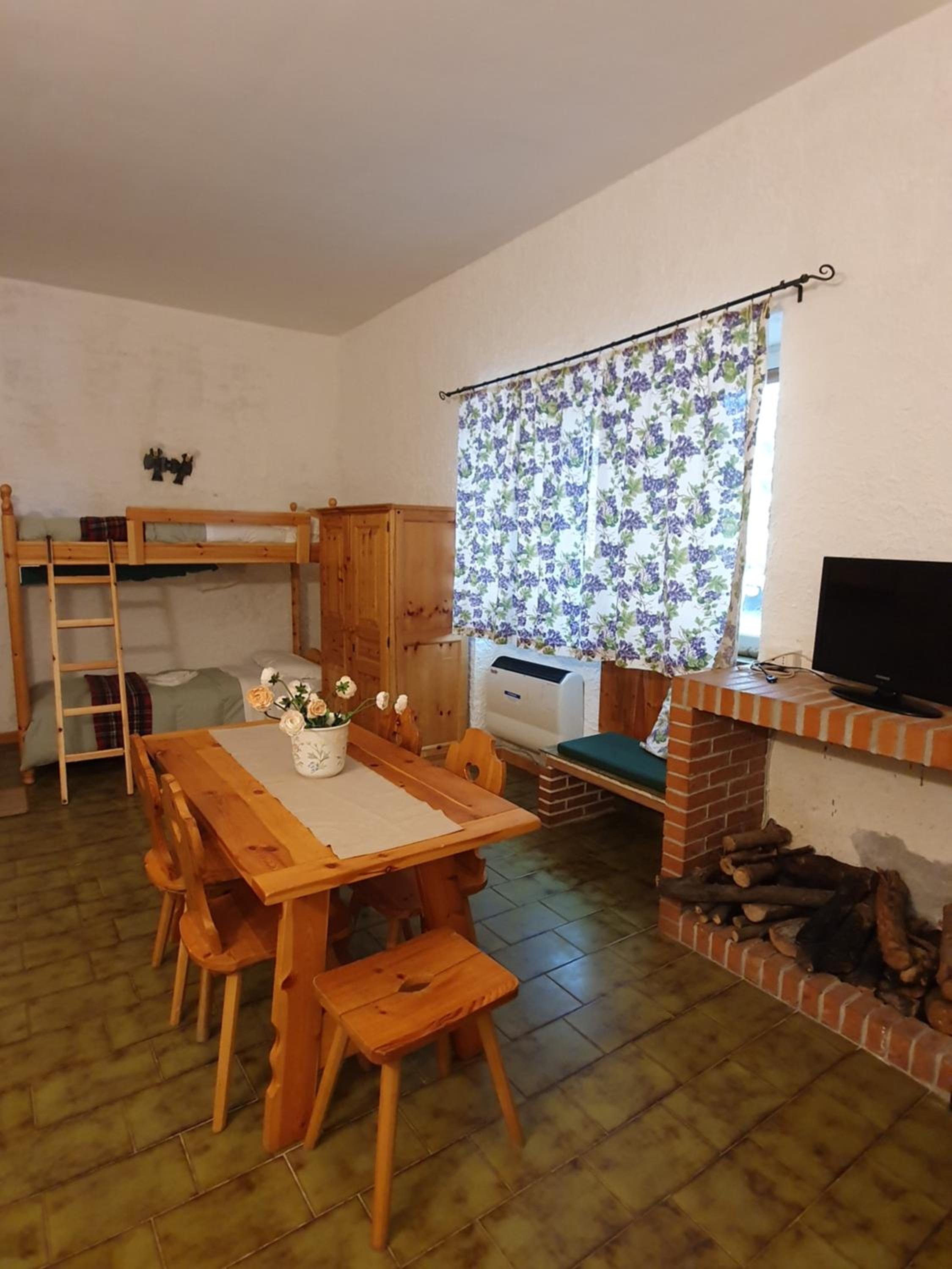 Studio Apartment photo 1