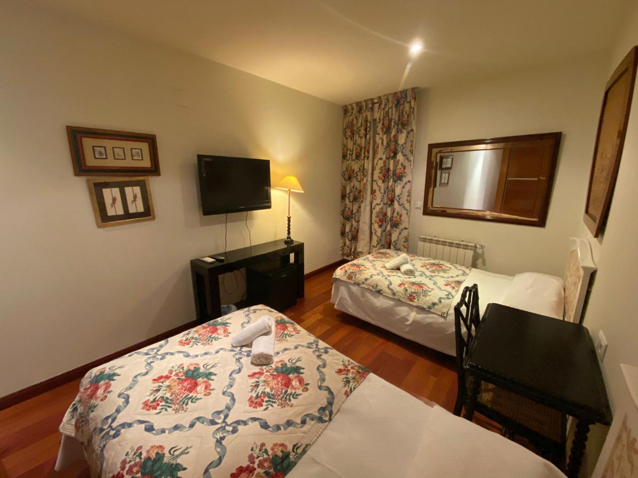 Large Double Room photo 3