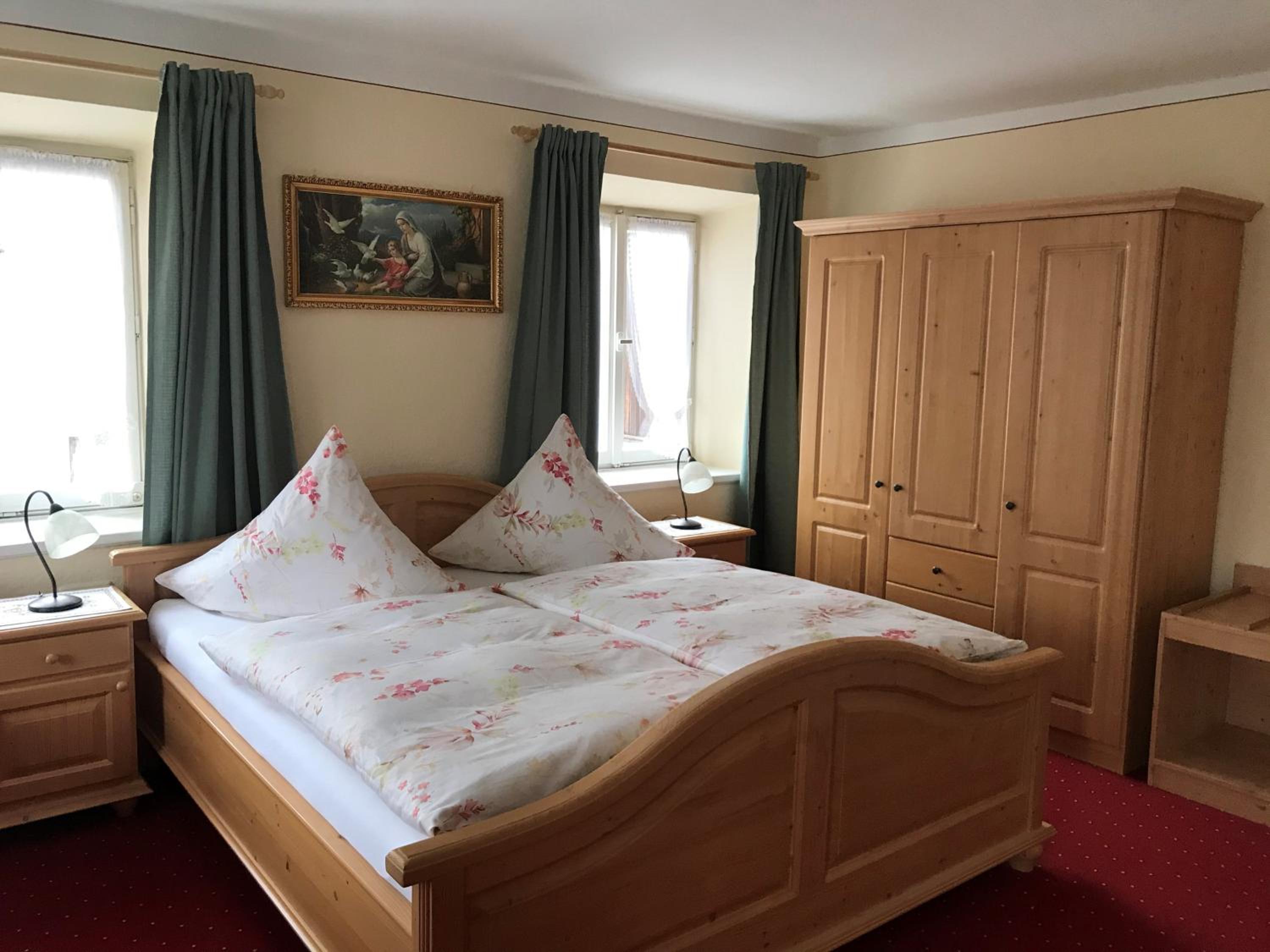 Basic Triple Room photo 1