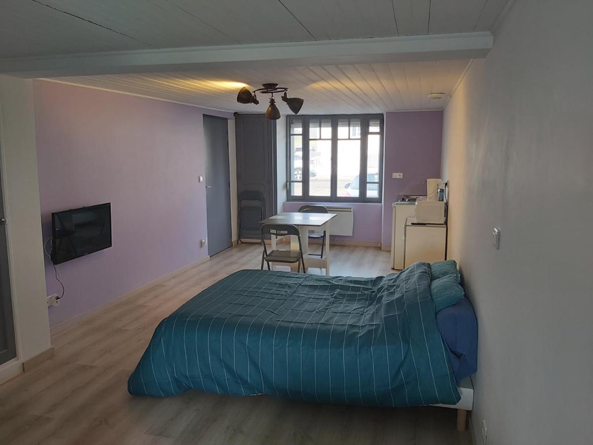 Studio Apartment photo 1
