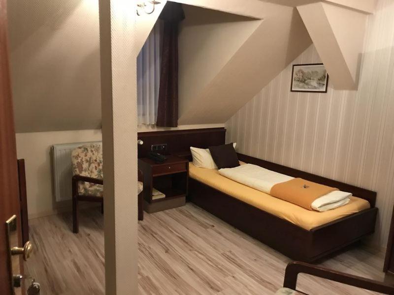 Single Room photo 2