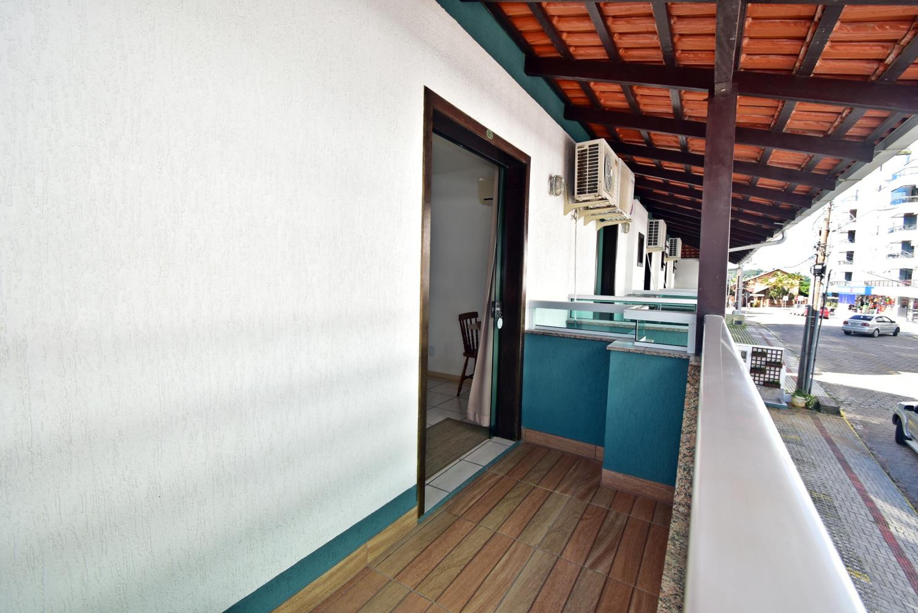Triple Room with Balcony - Photo 3