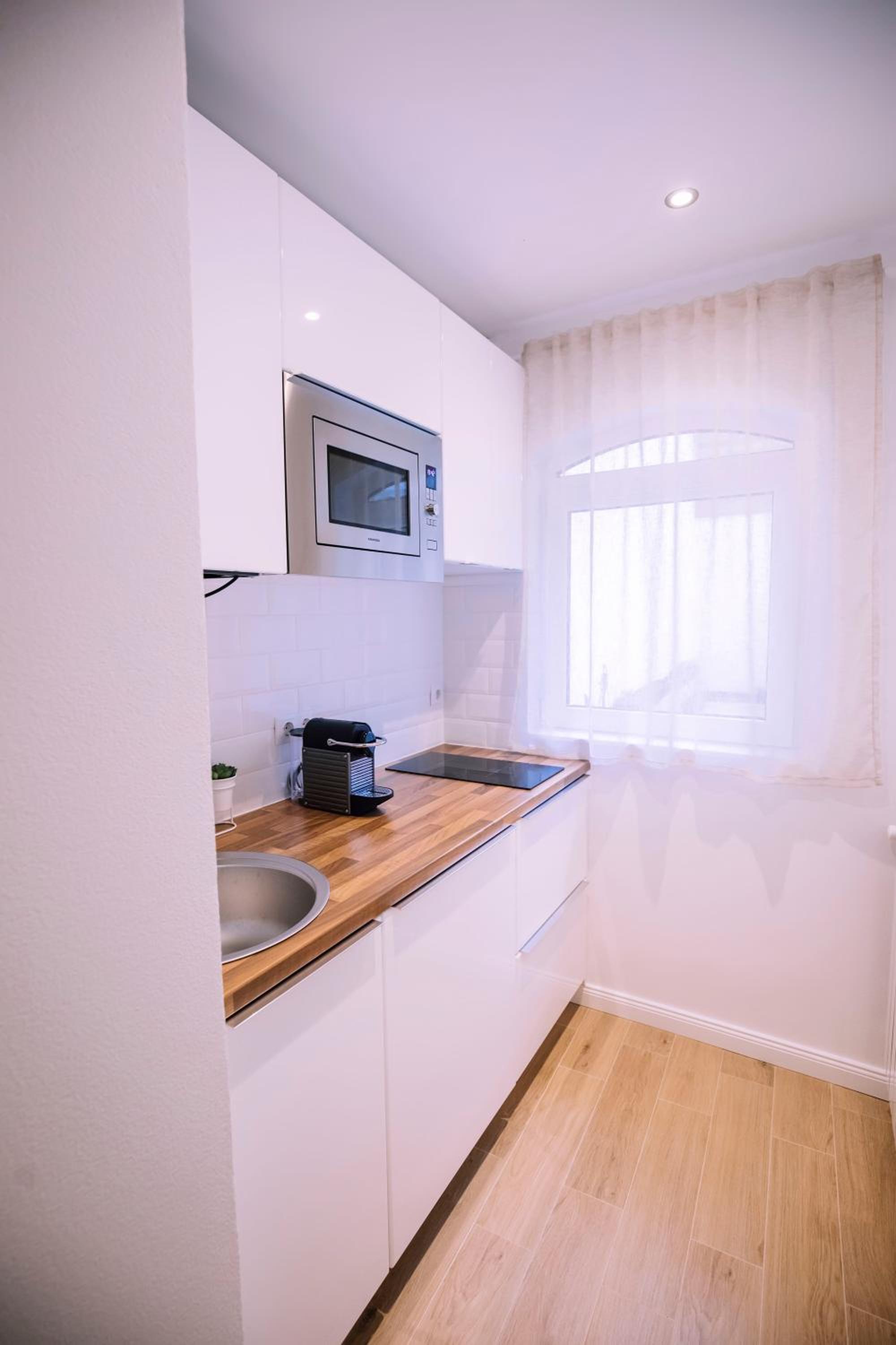 One-Bedroom Apartment - Photo 8