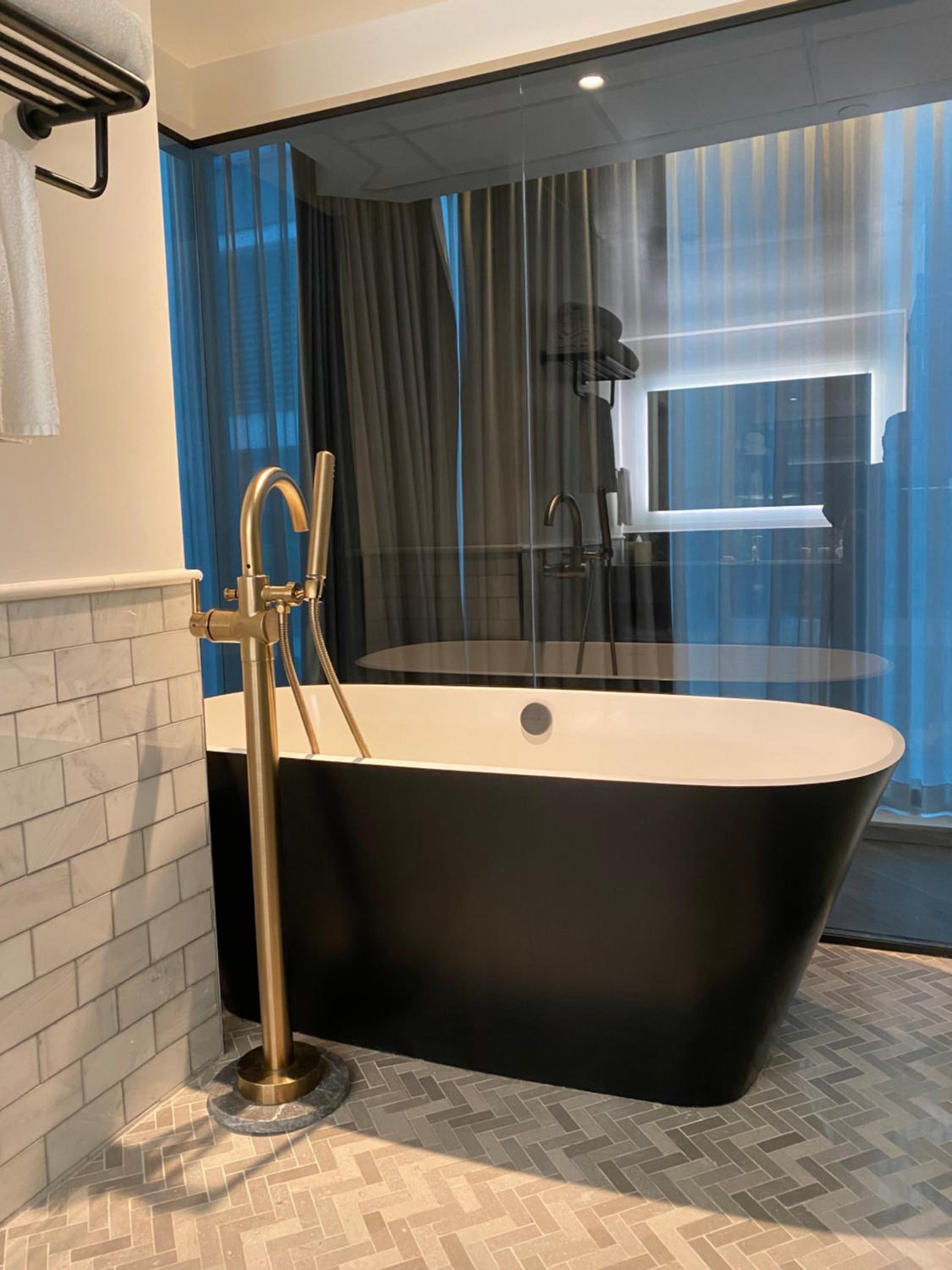 Urban Suite - Dividend Floor