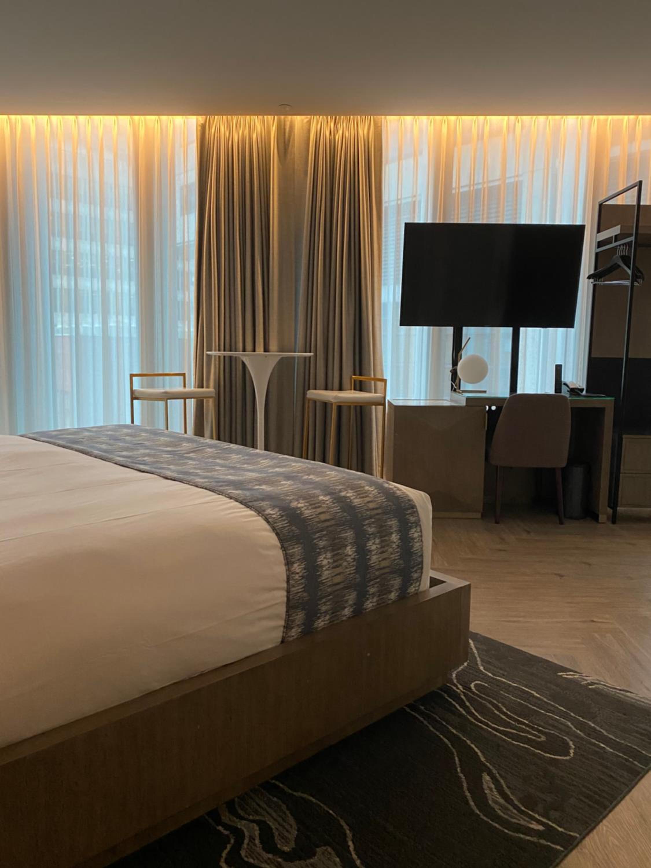 Urban Suite - Dividend Floor