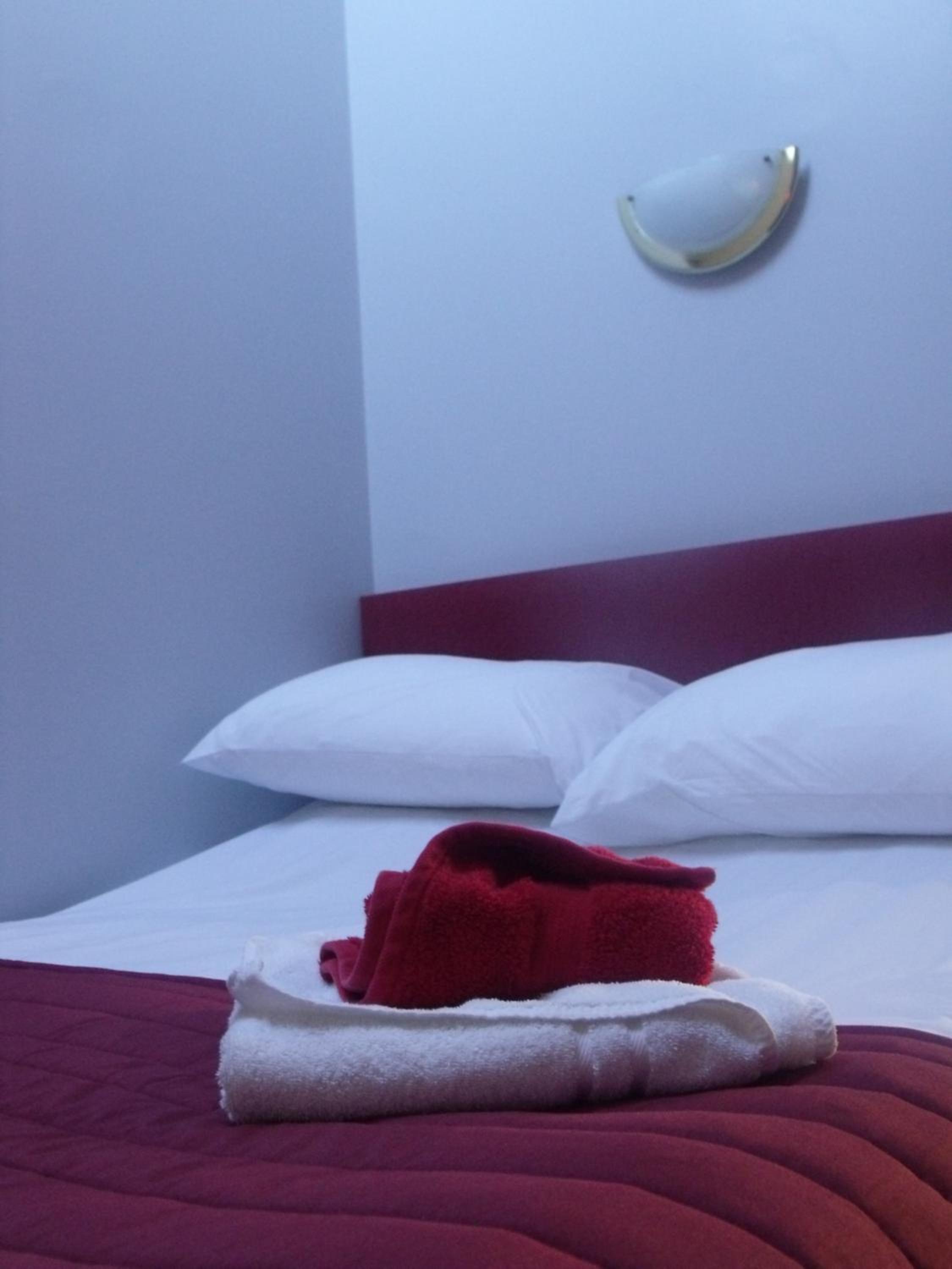 Single Room photo 2