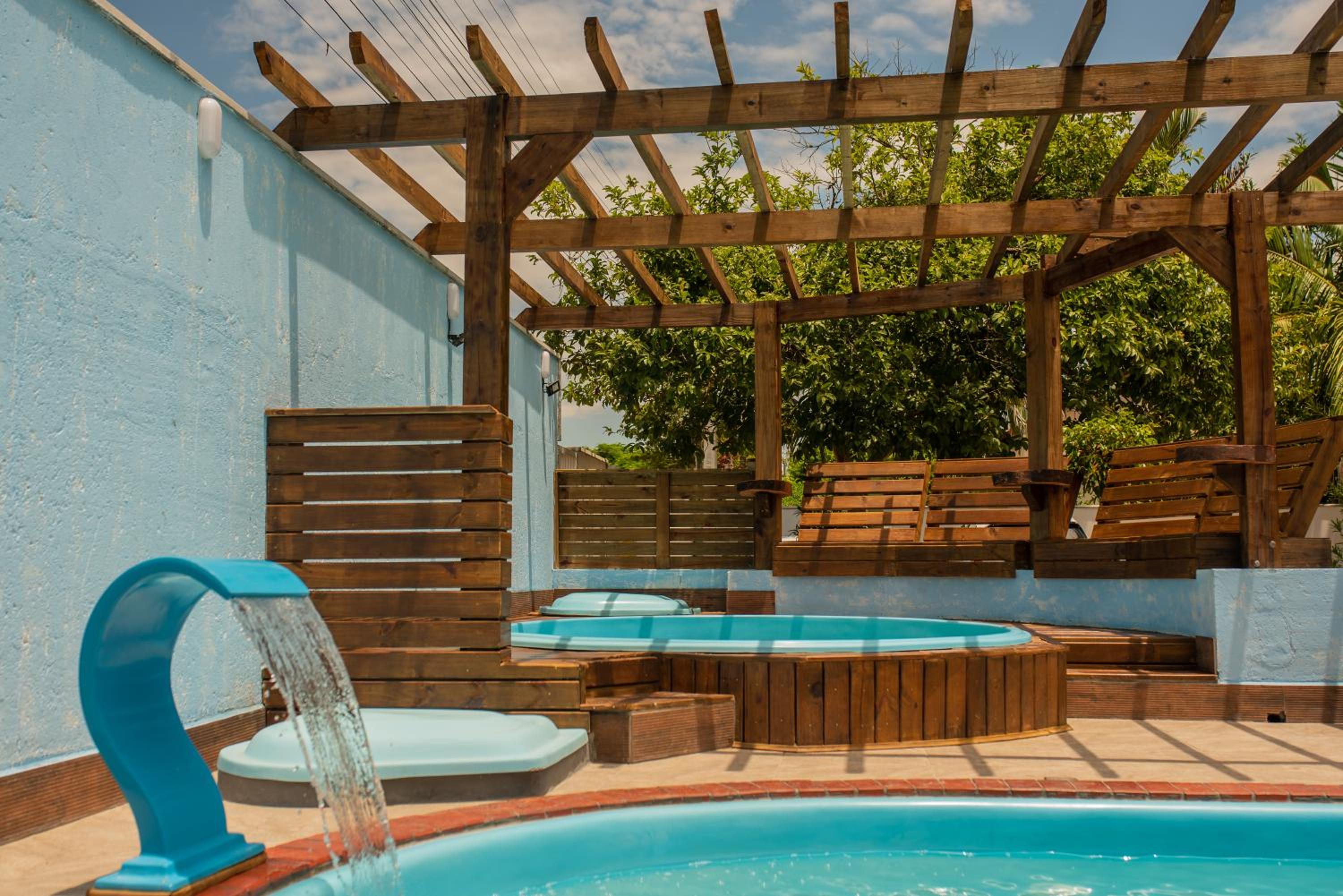 Apartment with Pool View  photo 3