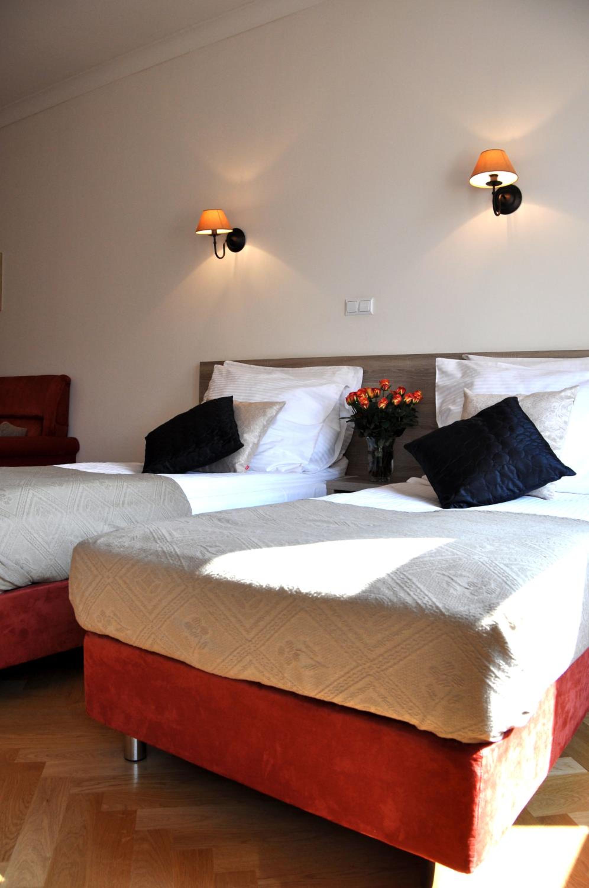 Double or Twin Room photo 3