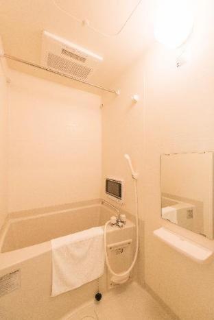Twin Room with Balcony - Photo 11