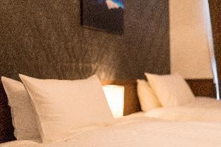 Twin Room with Balcony - Photo 7