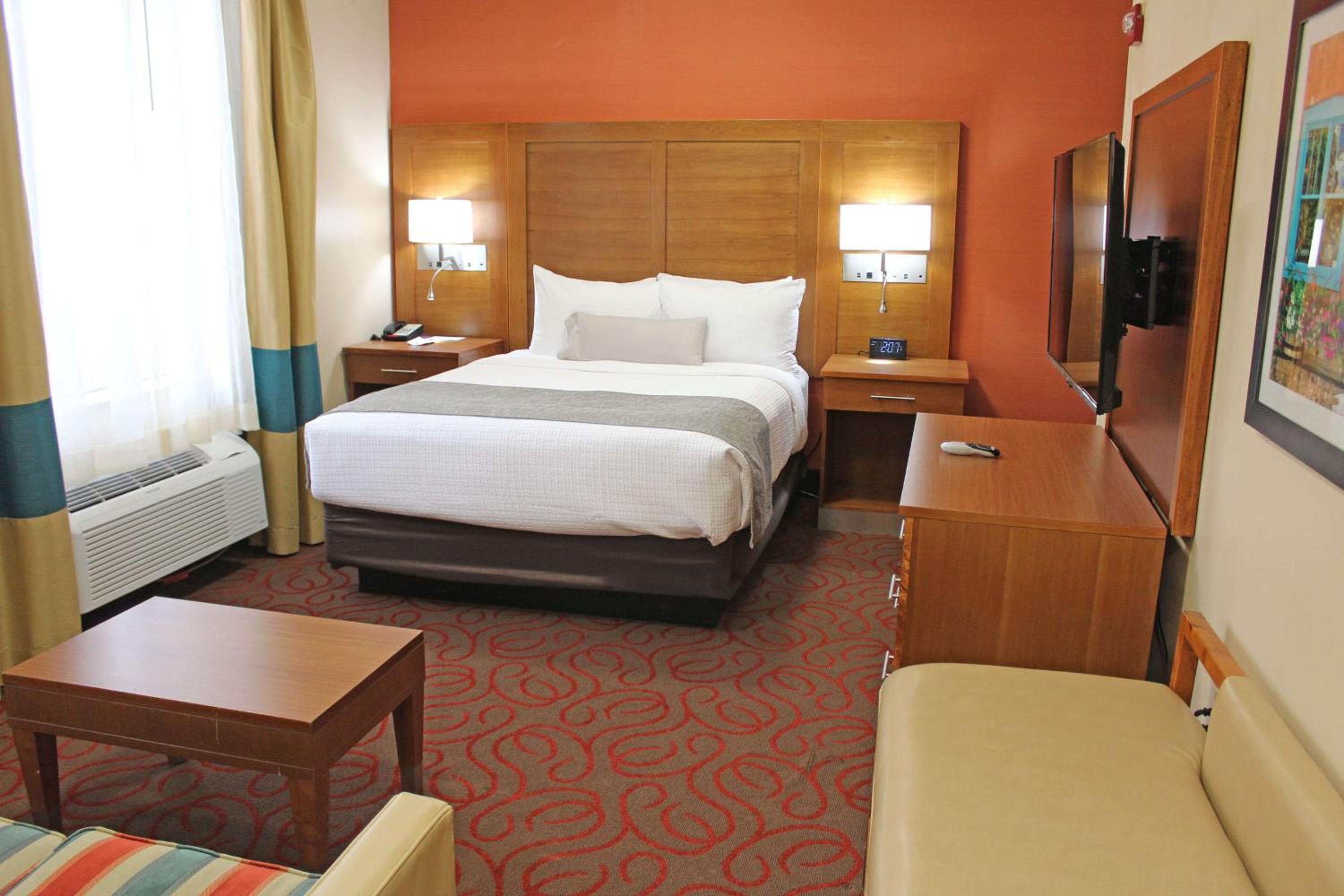 Two-Bedroom Suite - Photo 1
