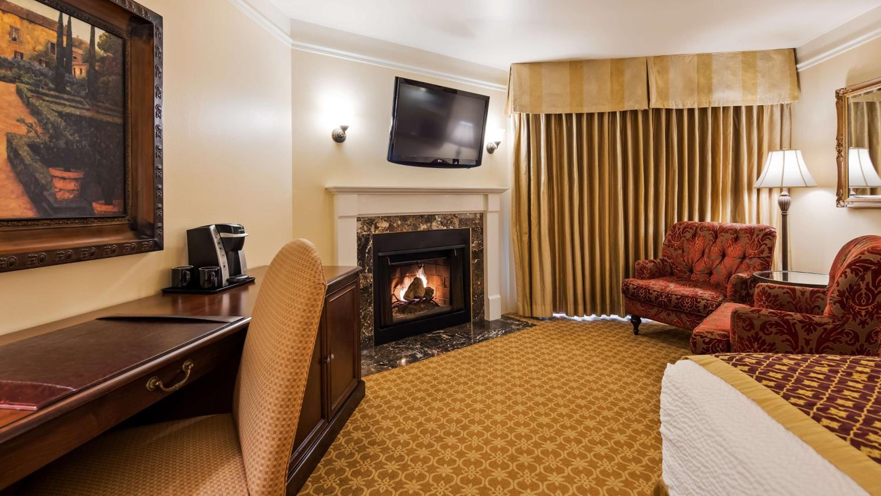 King Room - Non-Smoking - Photo 2
