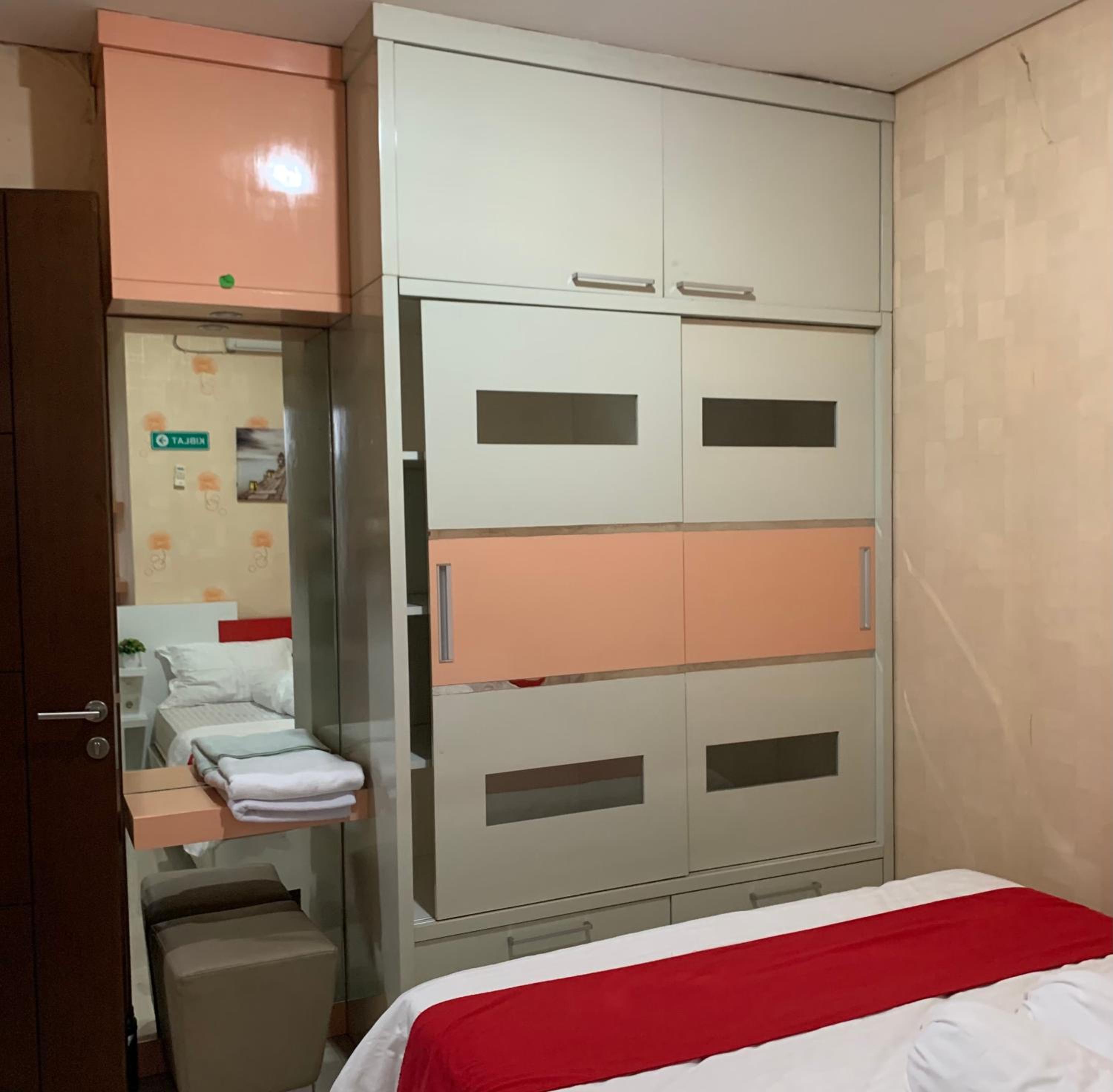 Three-Bedroom House - Photo 7