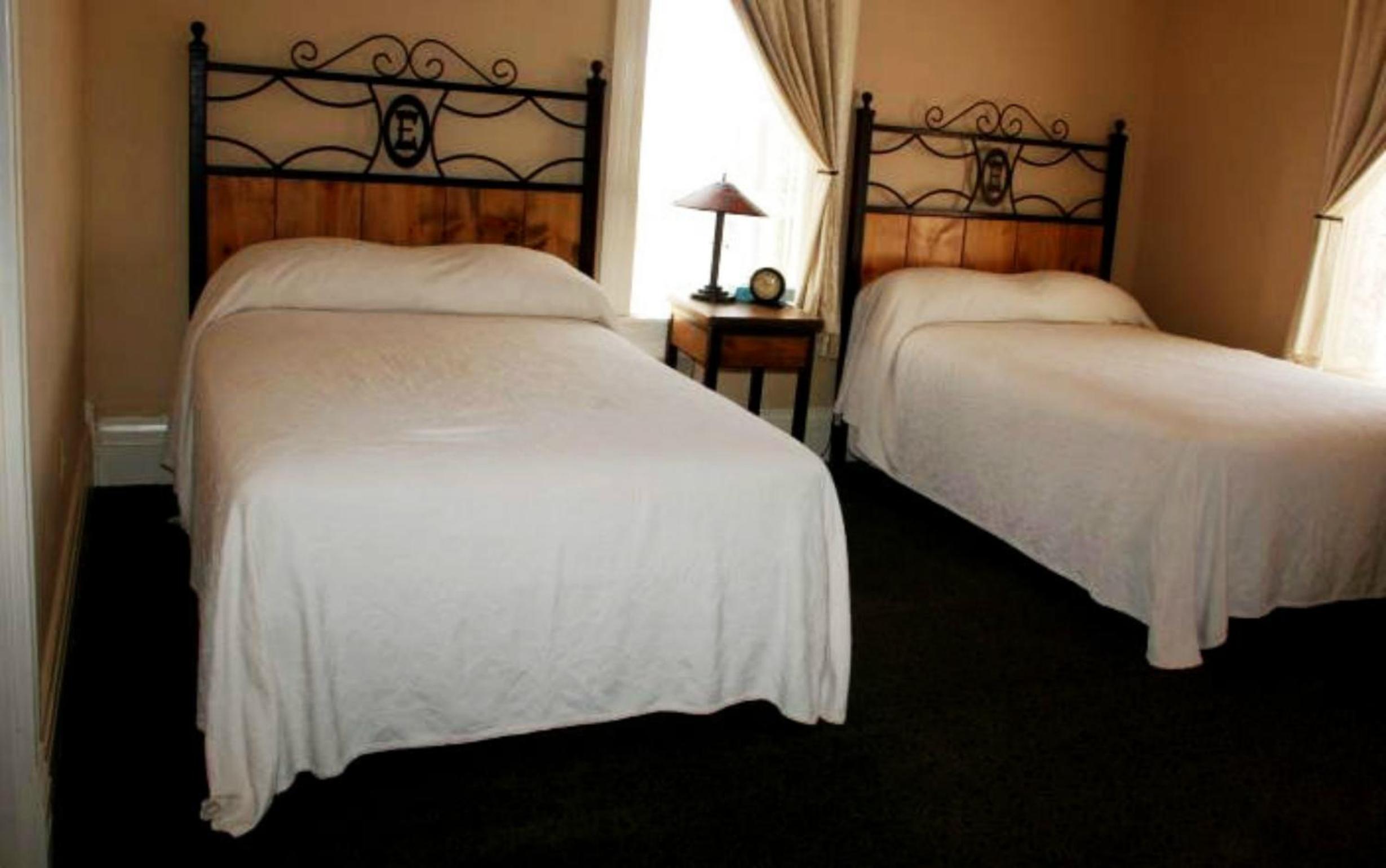 Double Room with Two Double Beds photo 2
