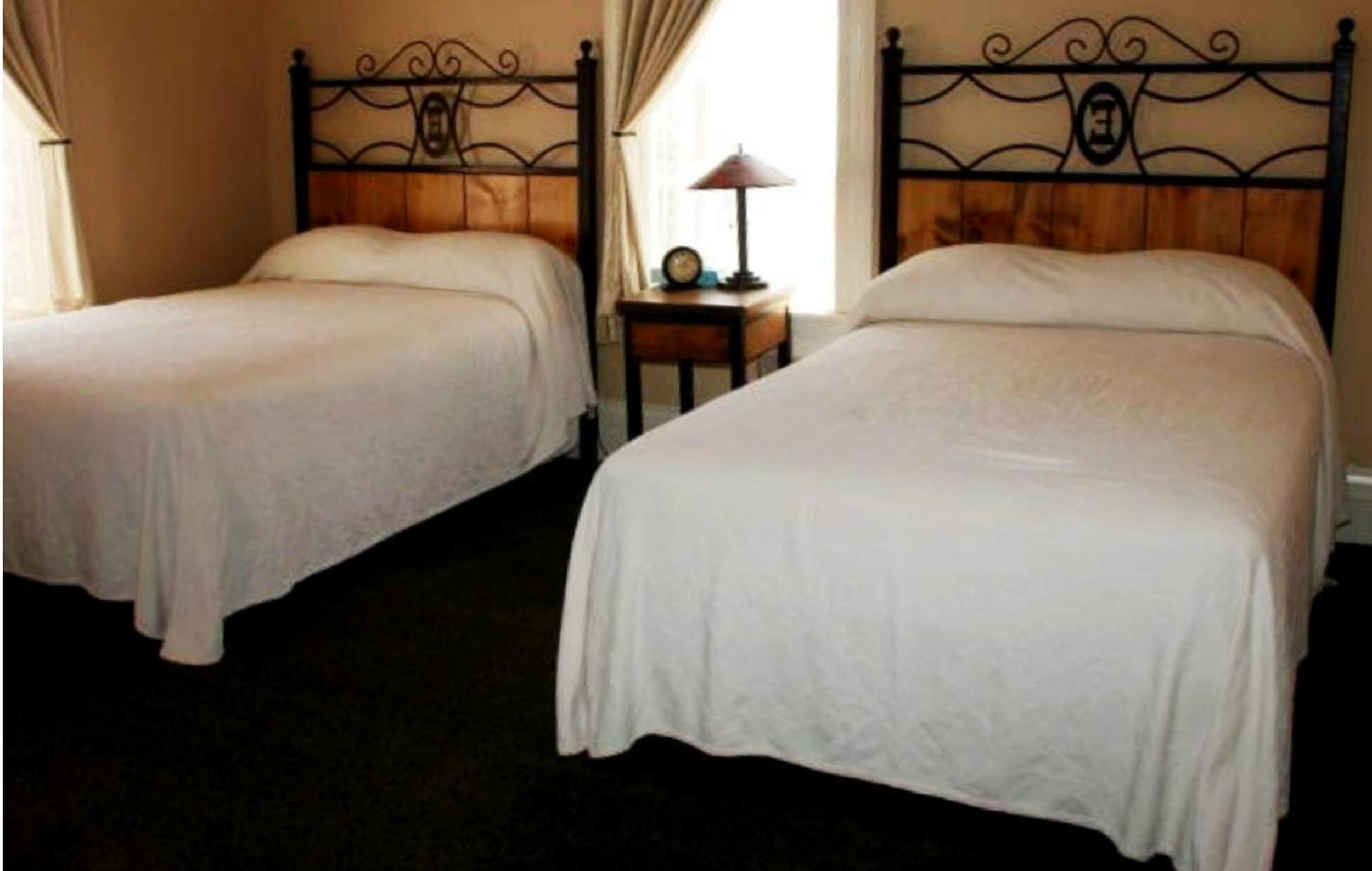 Double Room with Two Double Beds photo 3