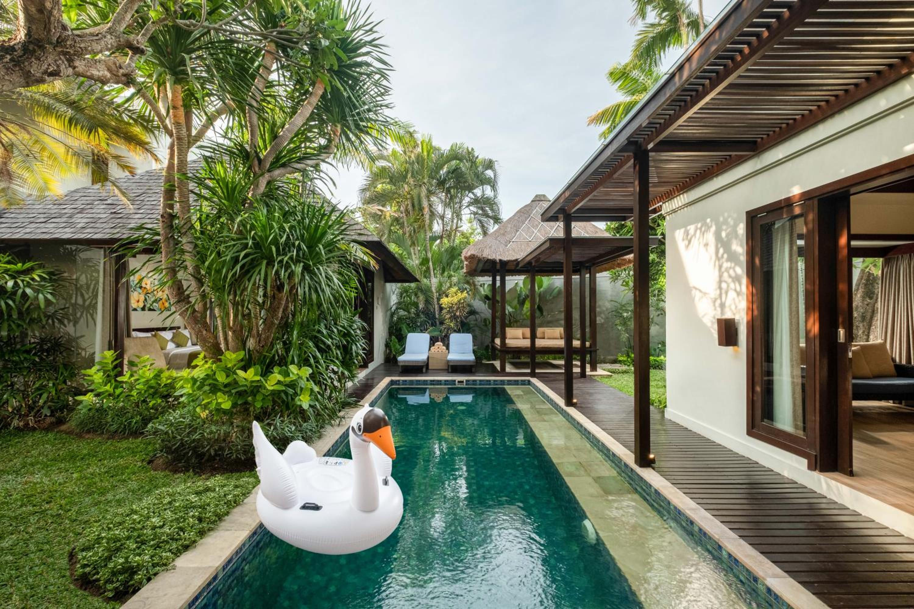 Three-Bedroom Villa with Private Pool - Photo 32