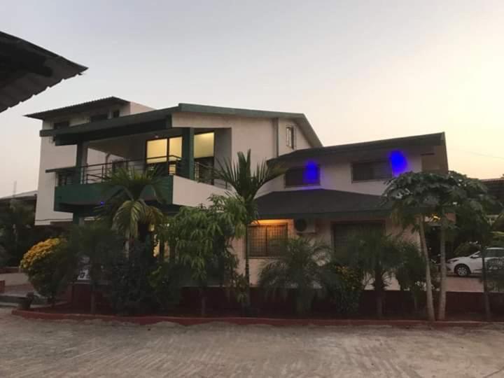 Villa photo 2