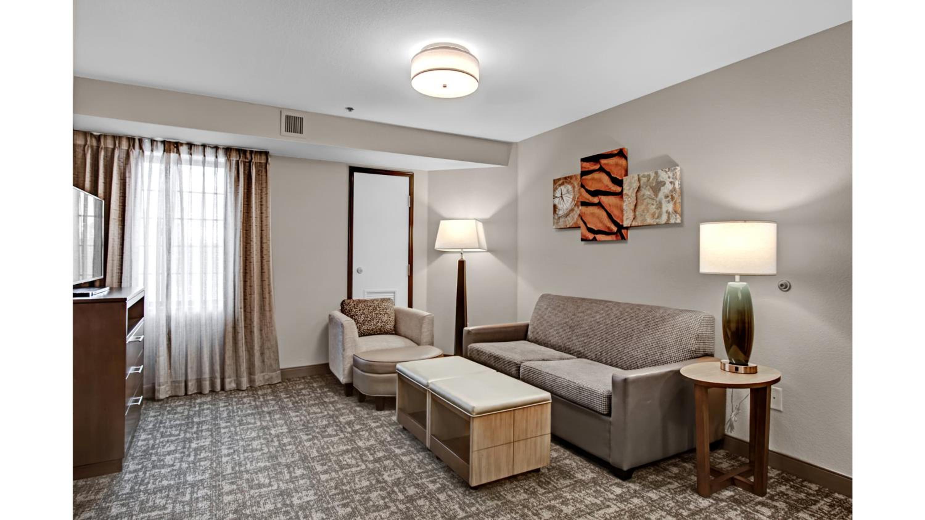 Two-Bedroom Suite with One King Bed and One Queen Bed - Photo 9