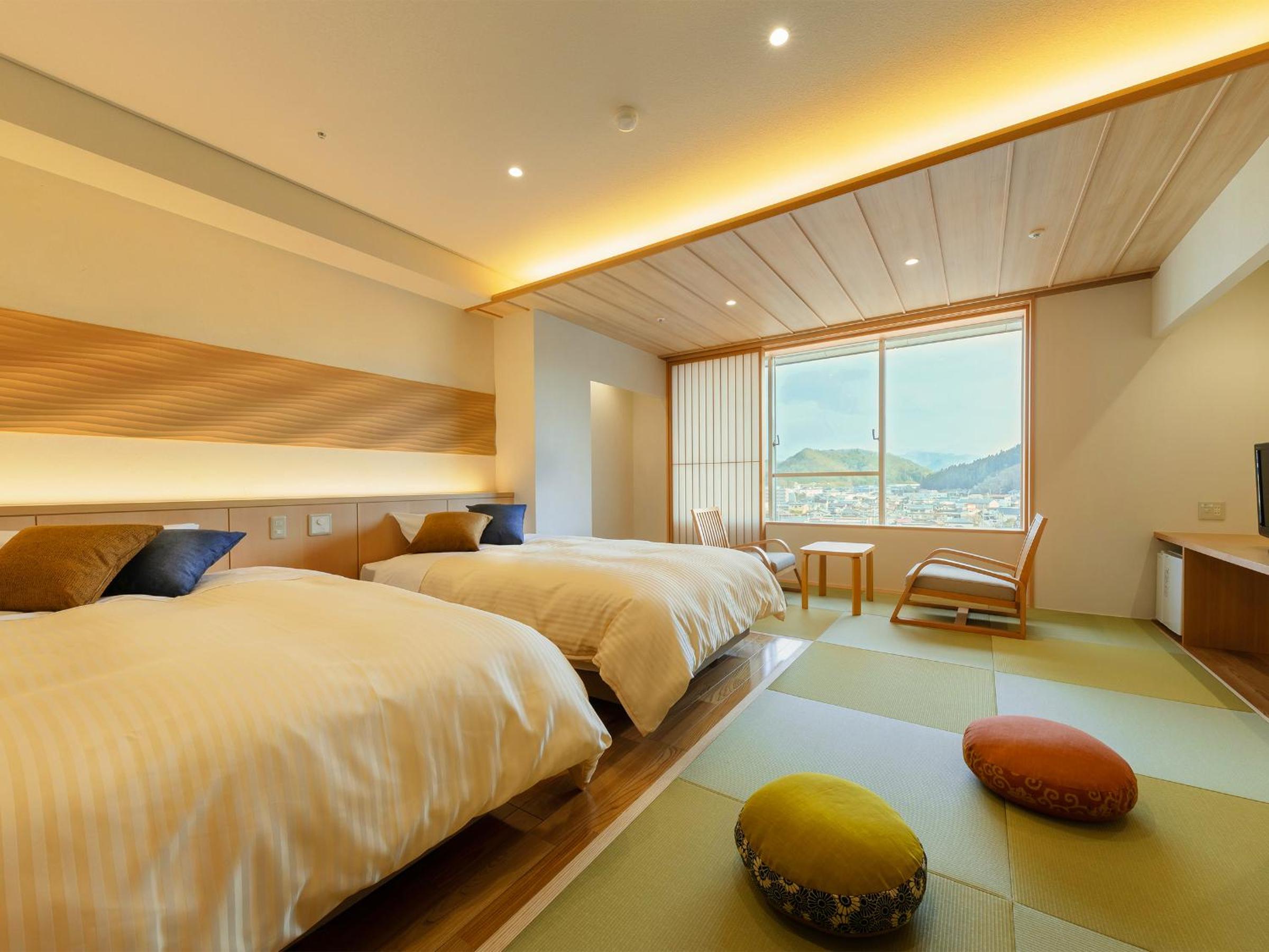 Superior Japanese-Style Room with Beds & Shower room photo 1