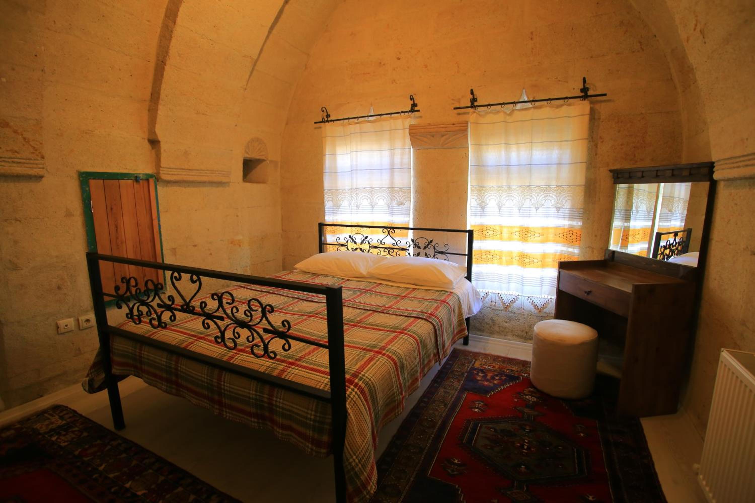 Budget Double Room photo 1