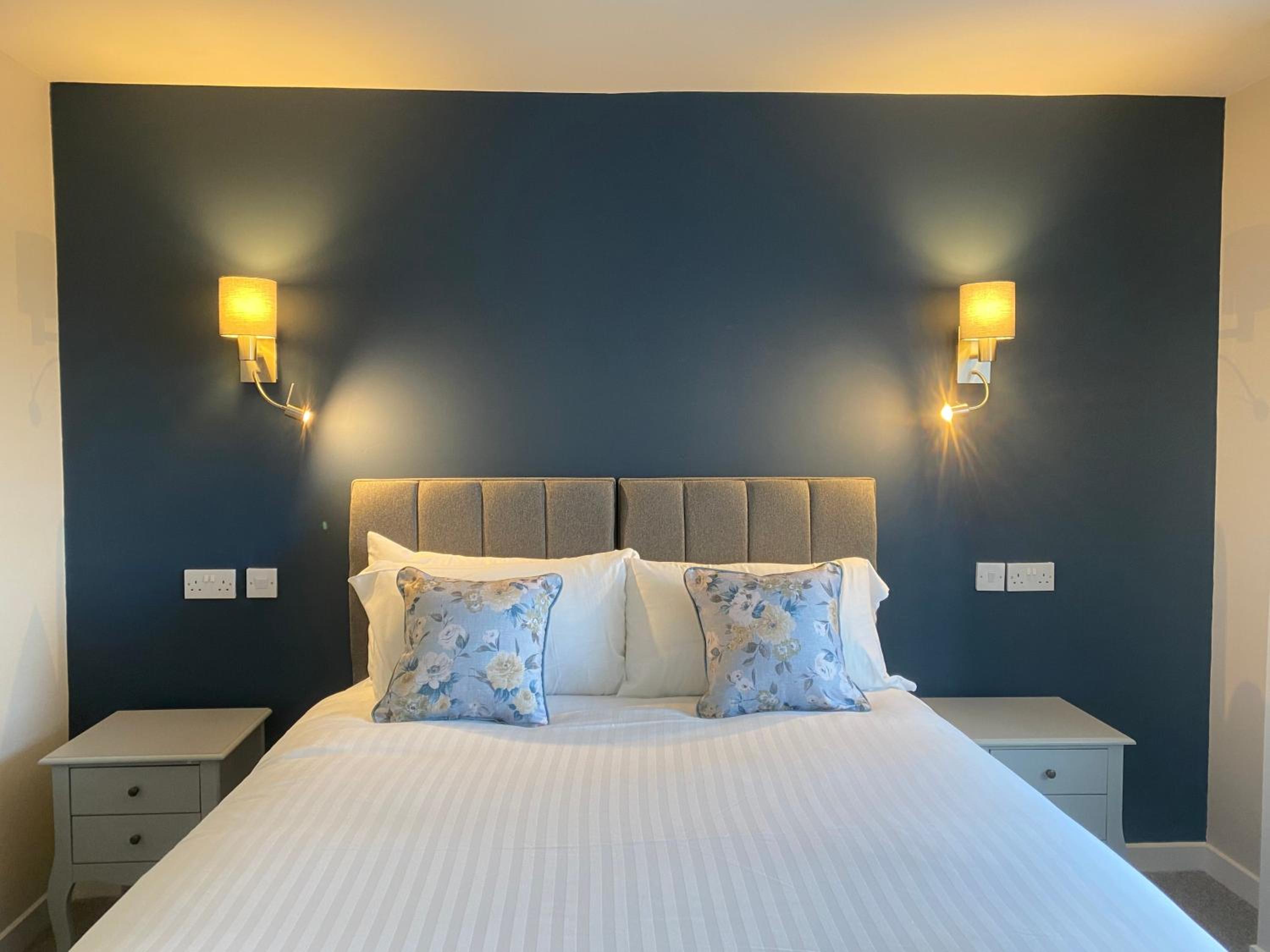 Standard Double or Twin Room - Photo 5