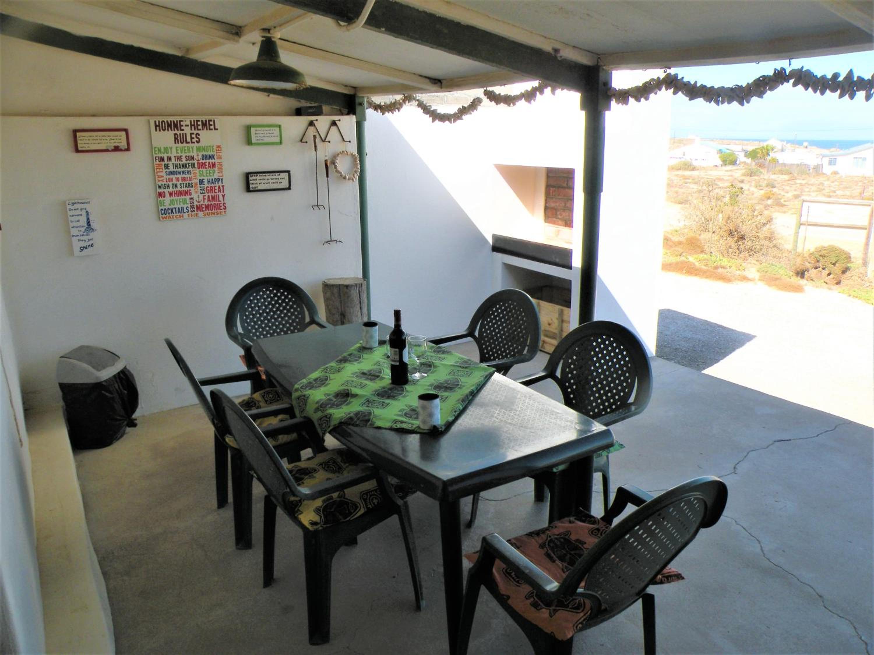 Three-Bedroom House - Photo 4