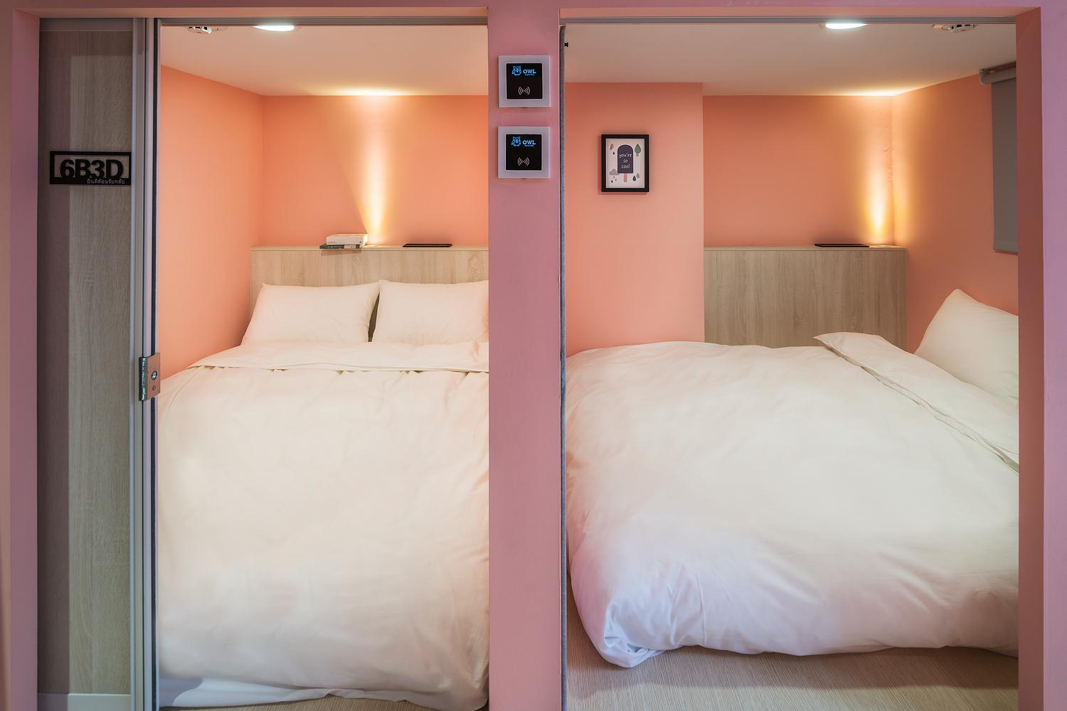 Double Bed in Mixed capsule Room photo 3