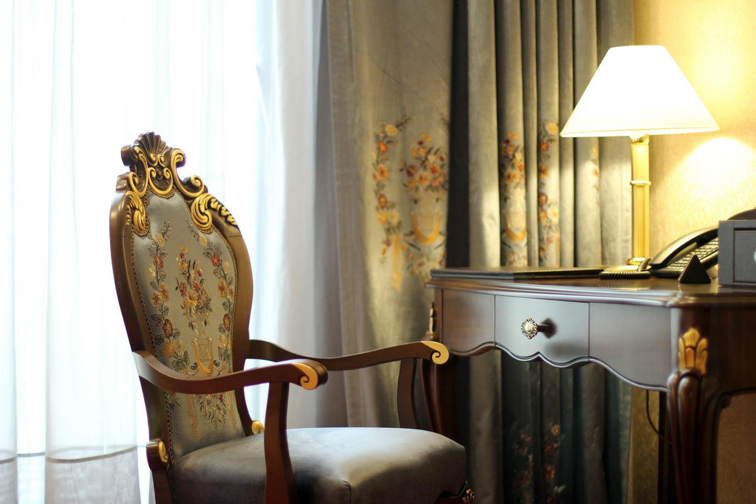 Premium King Room photo 3