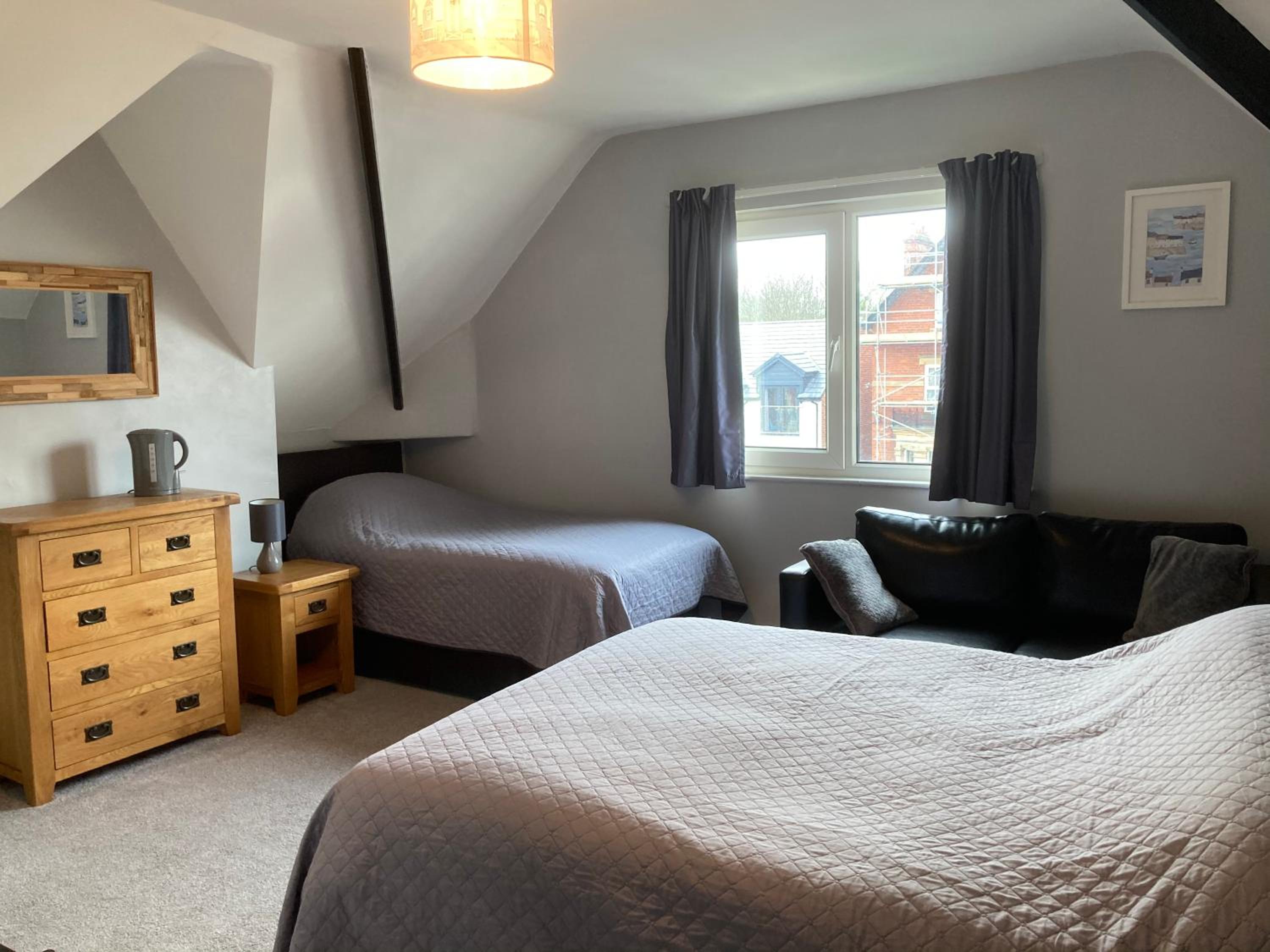 Double or Twin Room - Photo 3