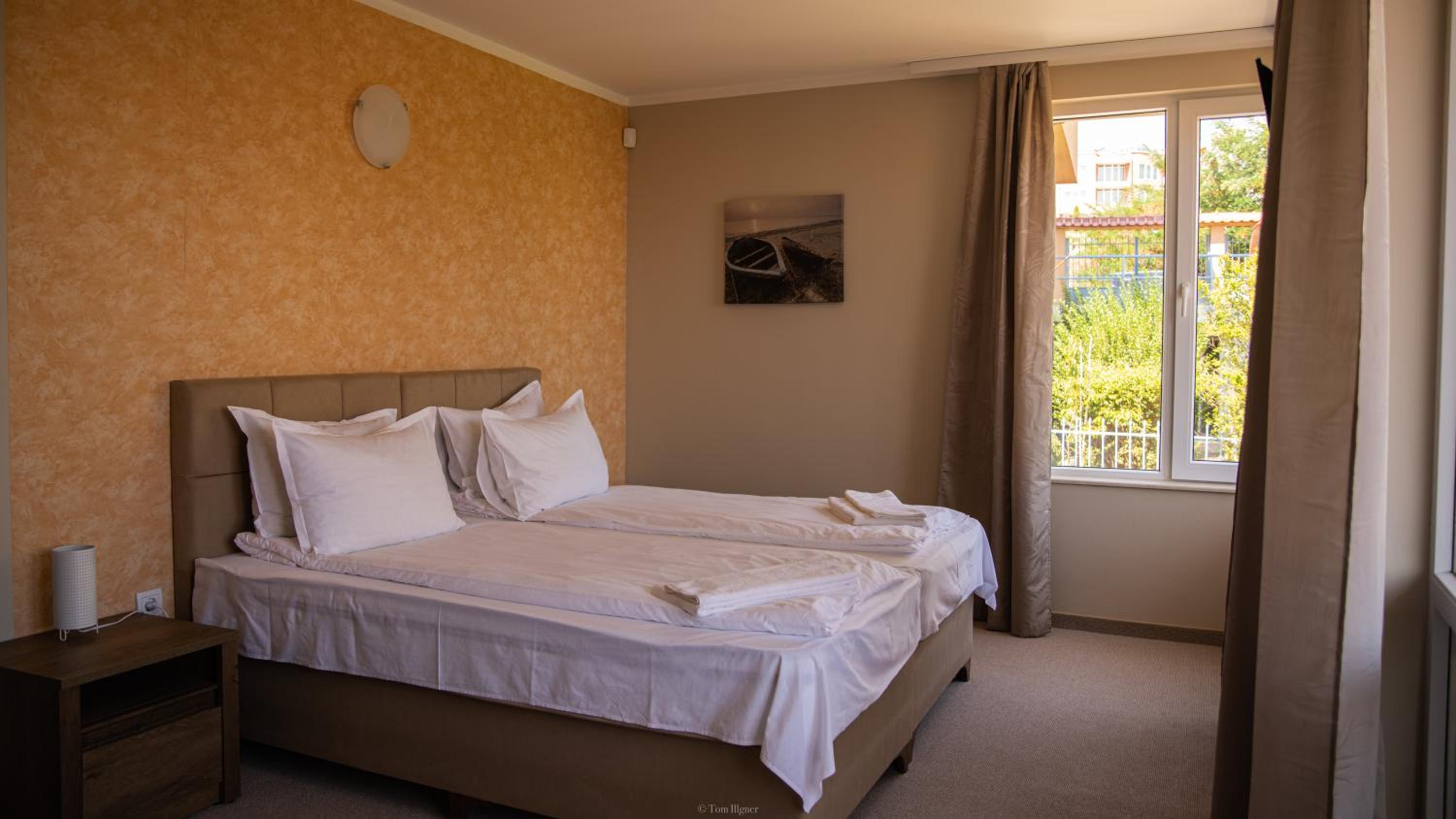 Double or Twin Room with Side Sea View