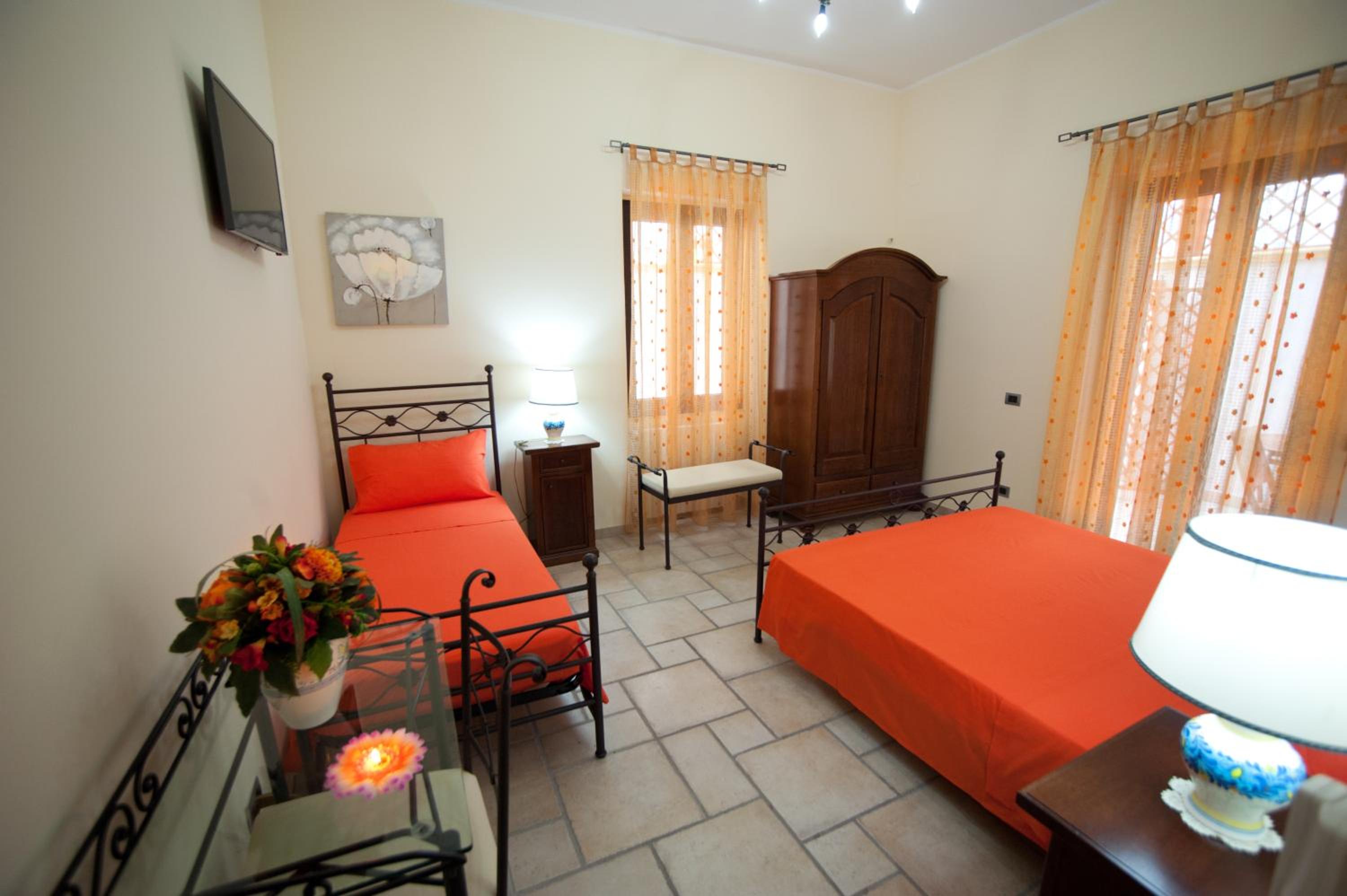 Triple Room with Private Internal Bathroom