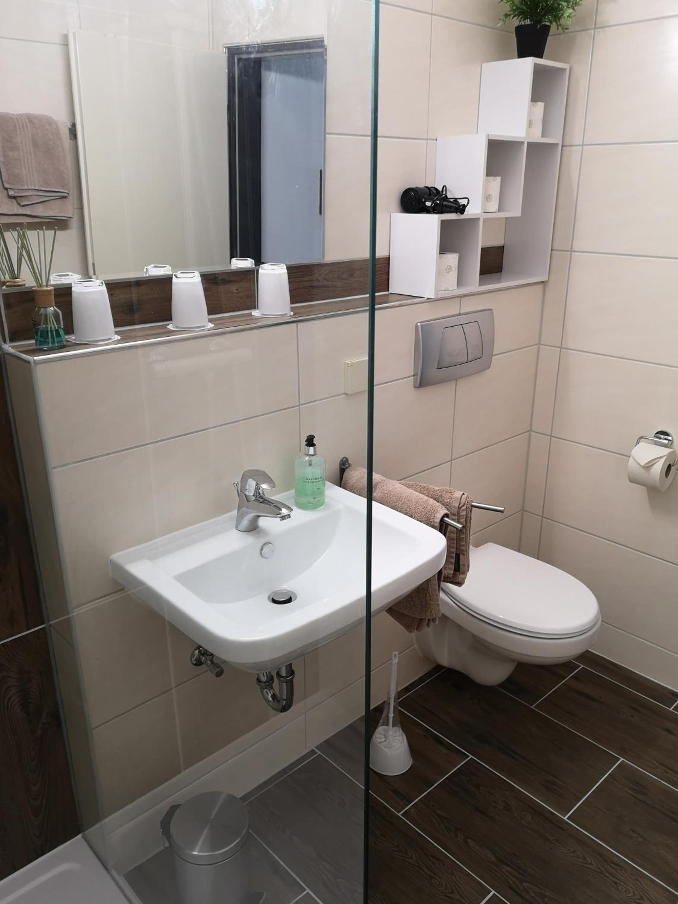 Studio Apartment - Photo 7