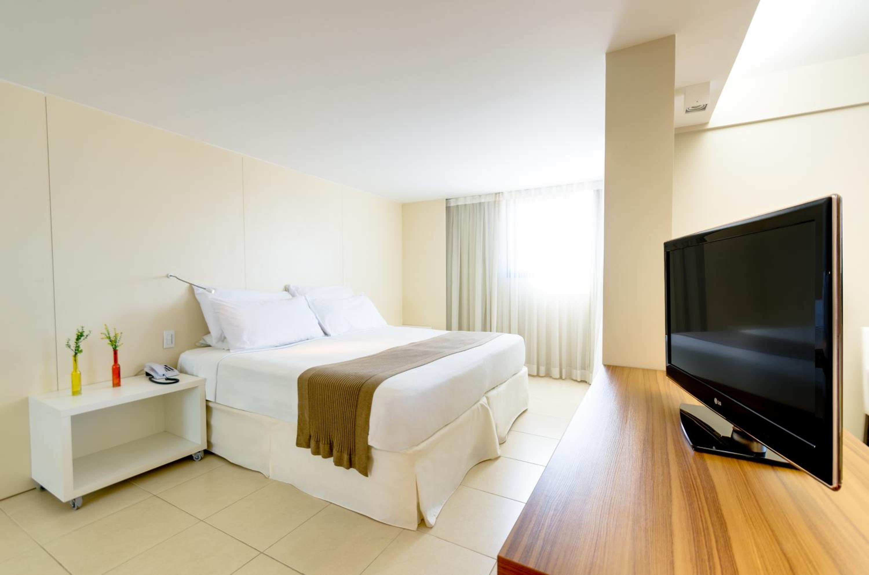 Deluxe Triple Suite