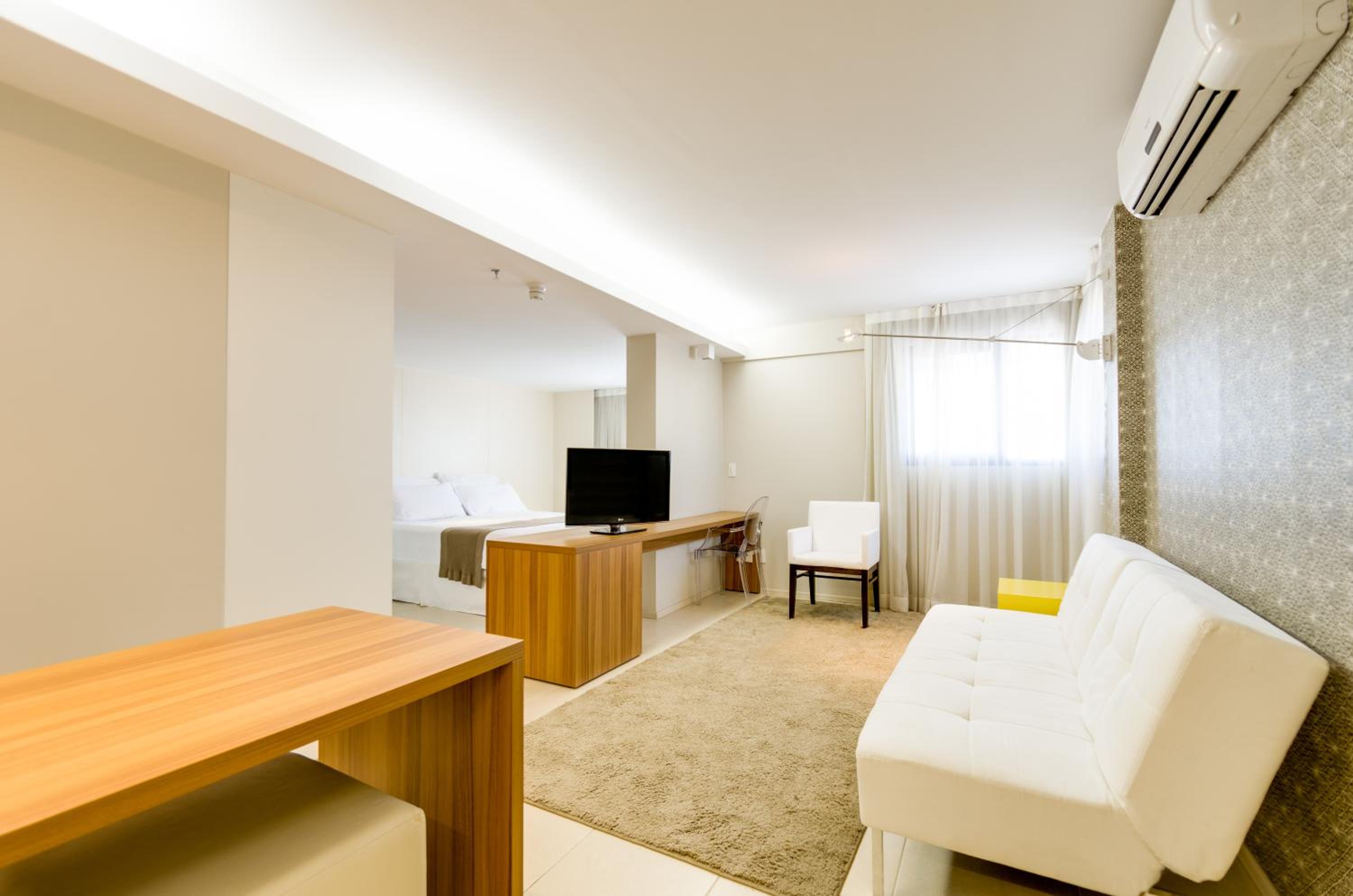 Deluxe Triple Suite