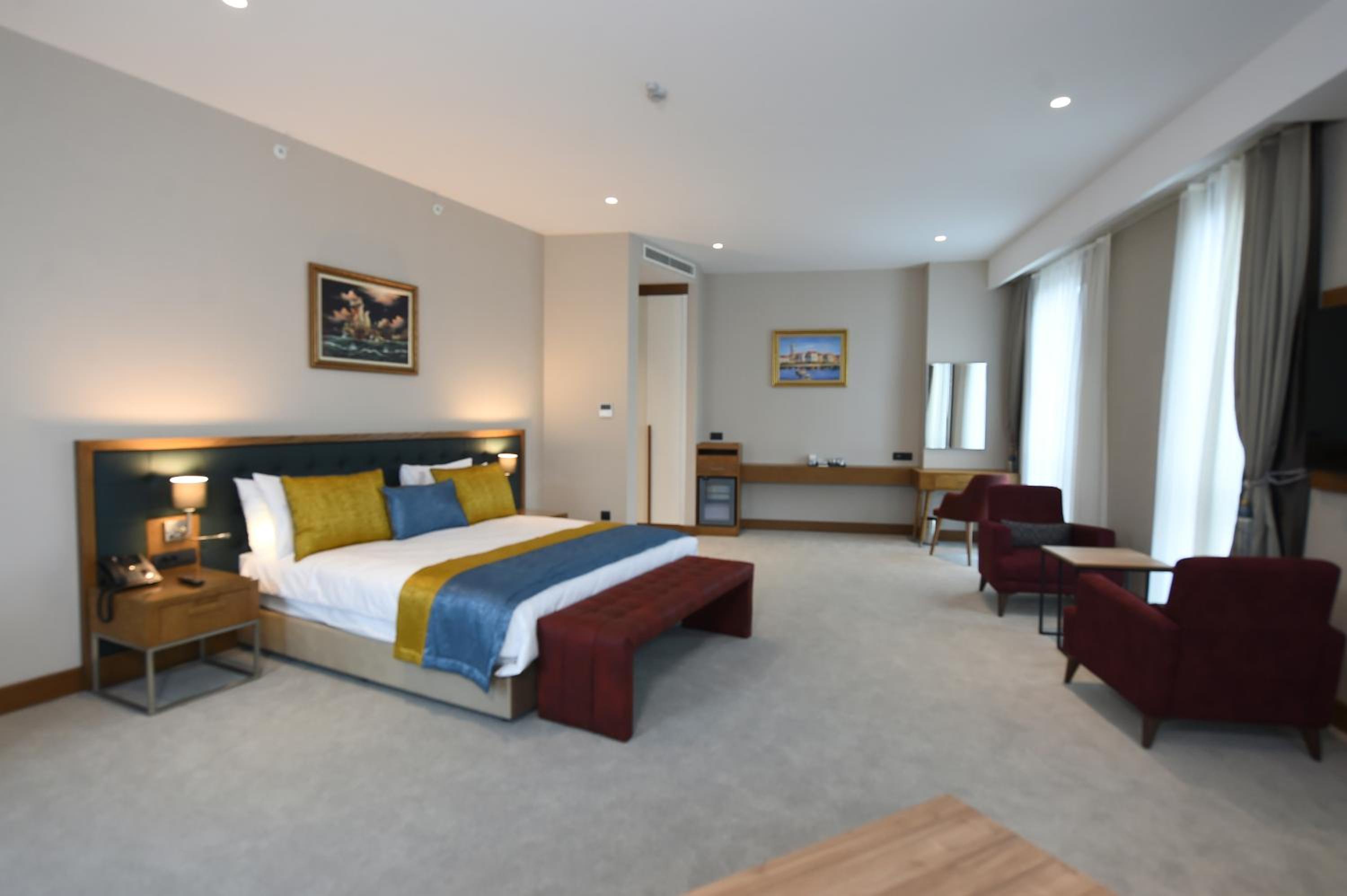 Superior King Room photo 1