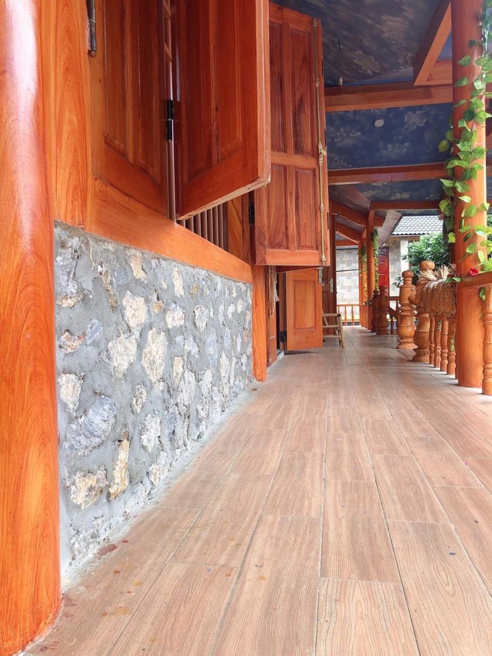 Quadruple Room with Mountain View photo 3