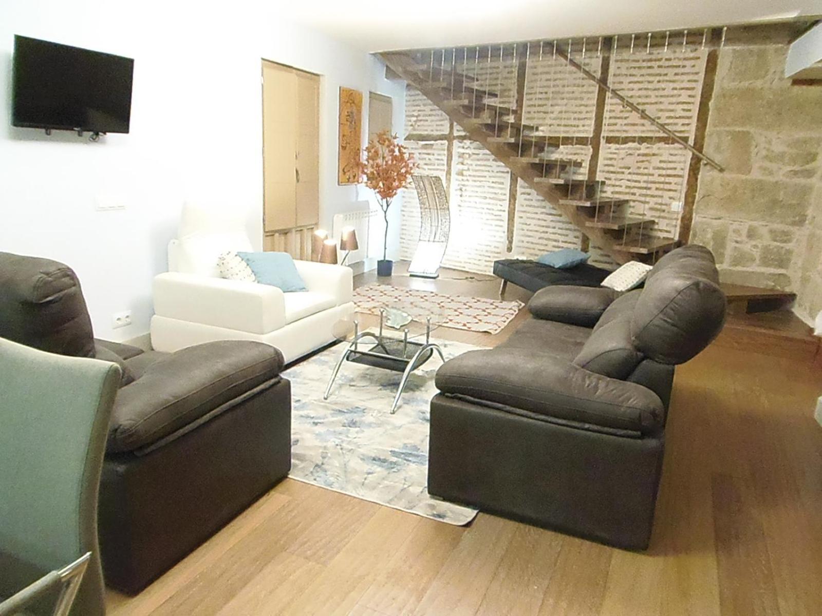 Three-Bedroom Apartment - Photo 18
