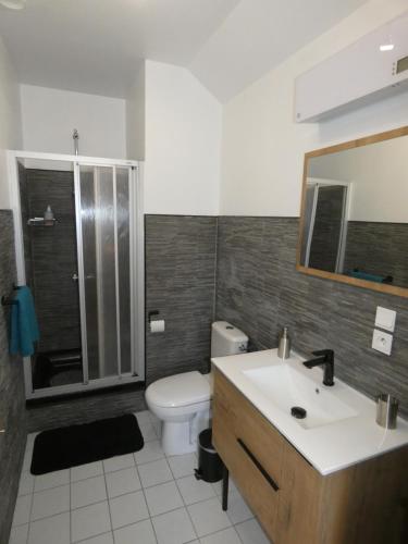 Apartment with Terrace photo 2
