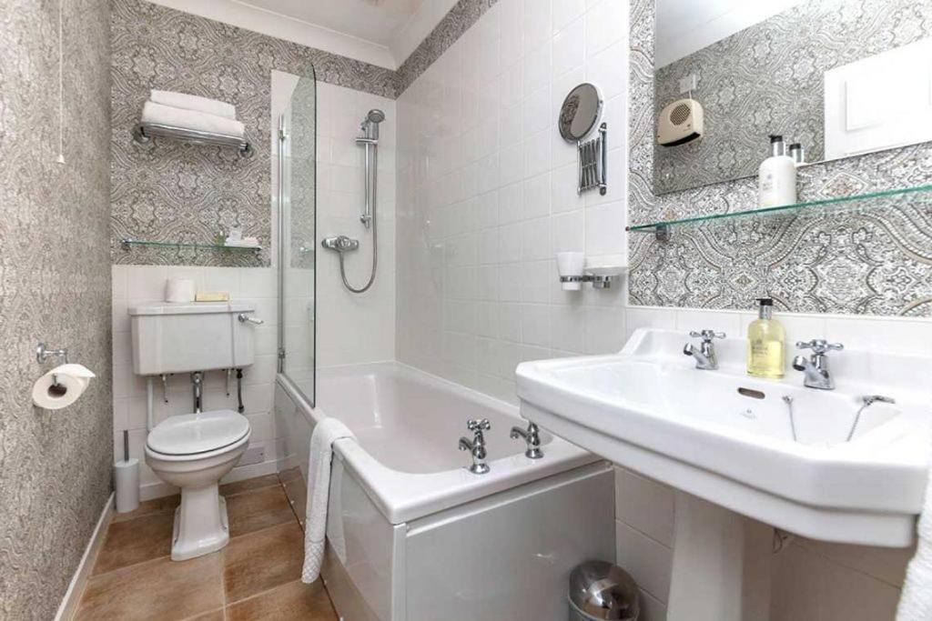 Double Room with Sea View - Photo 4