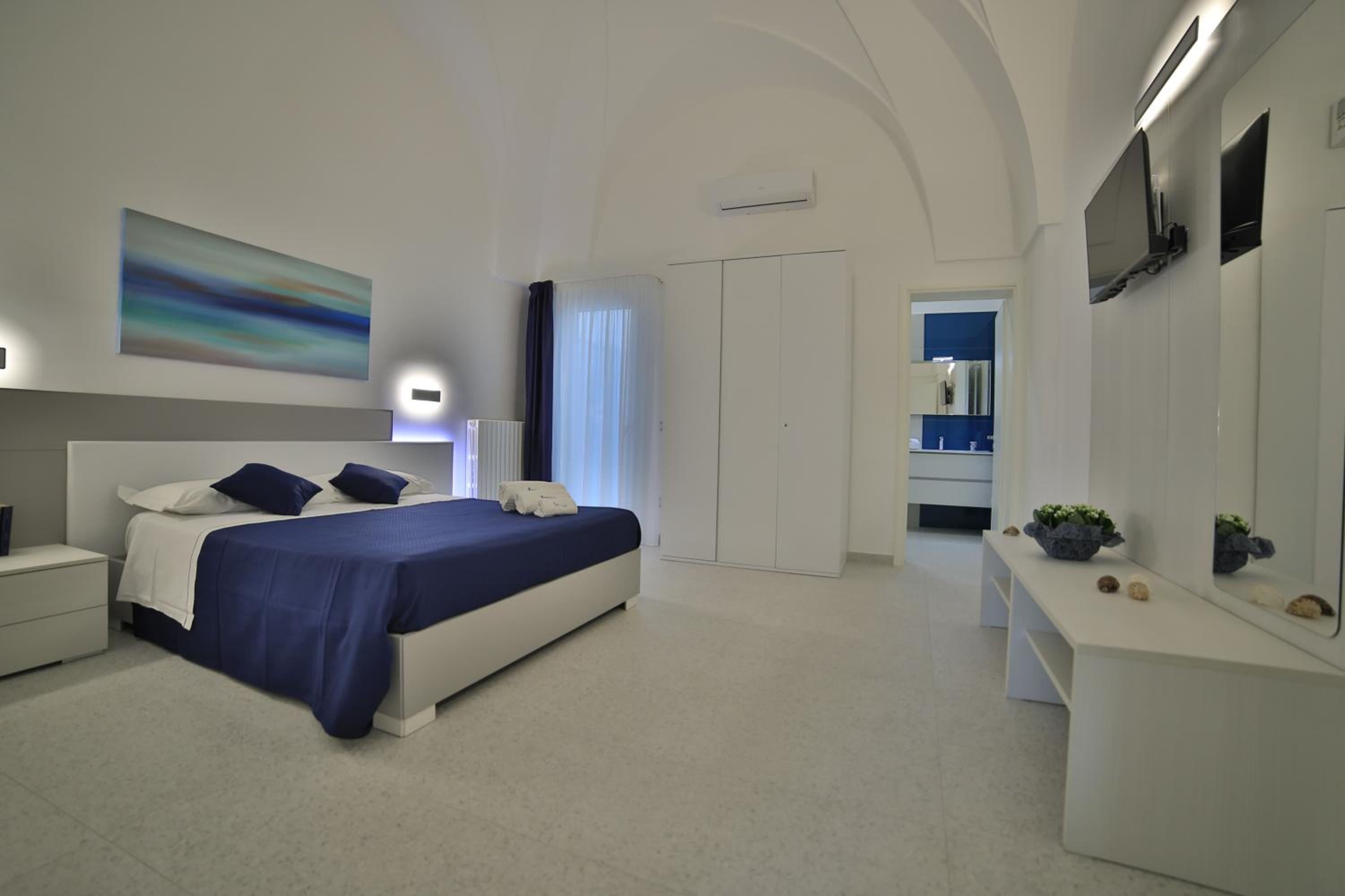 One-Bedroom House photo 1