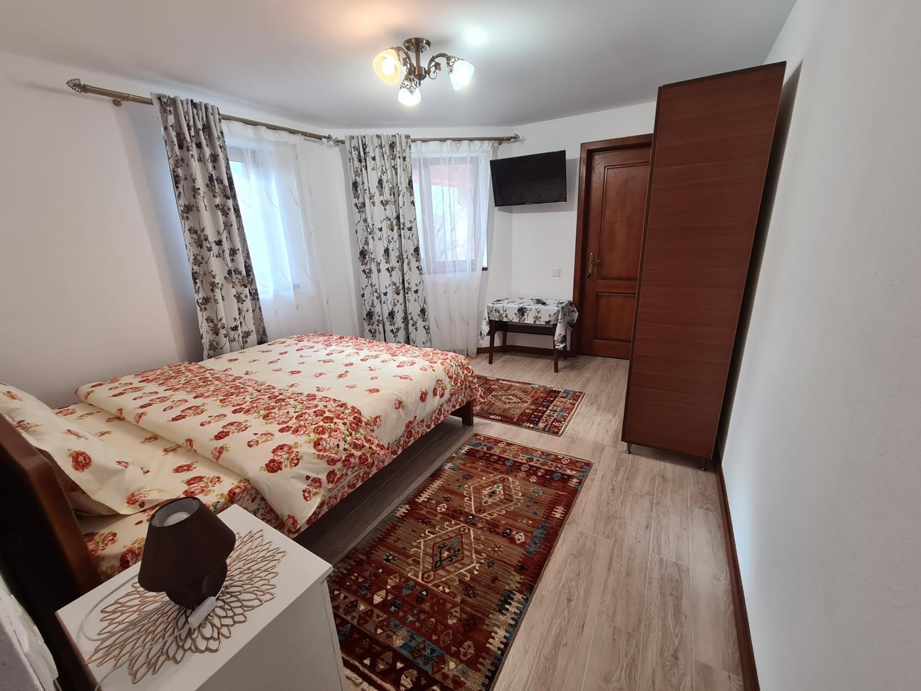 Standard Double Room - Photo 3