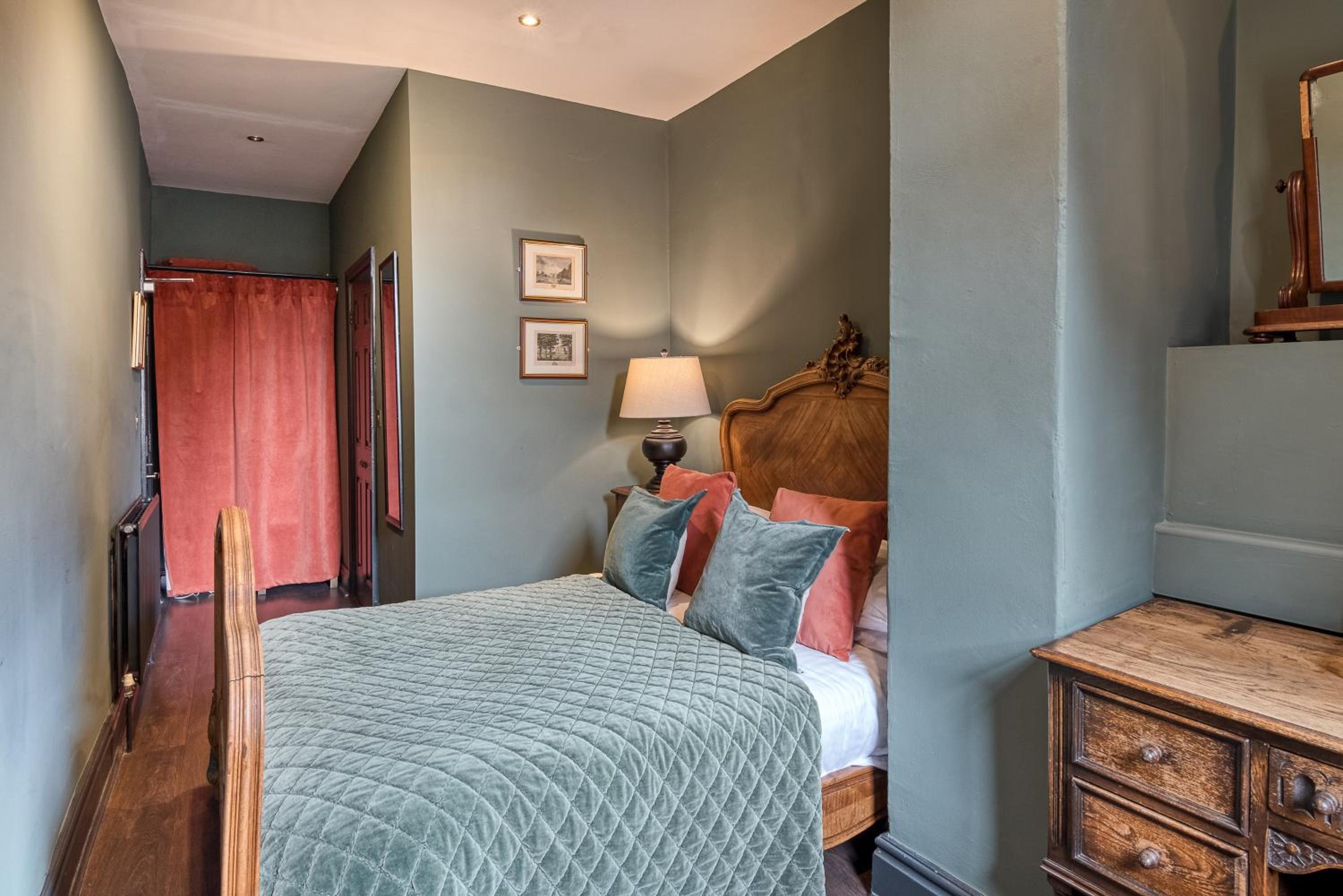 Small Double Room photo 2