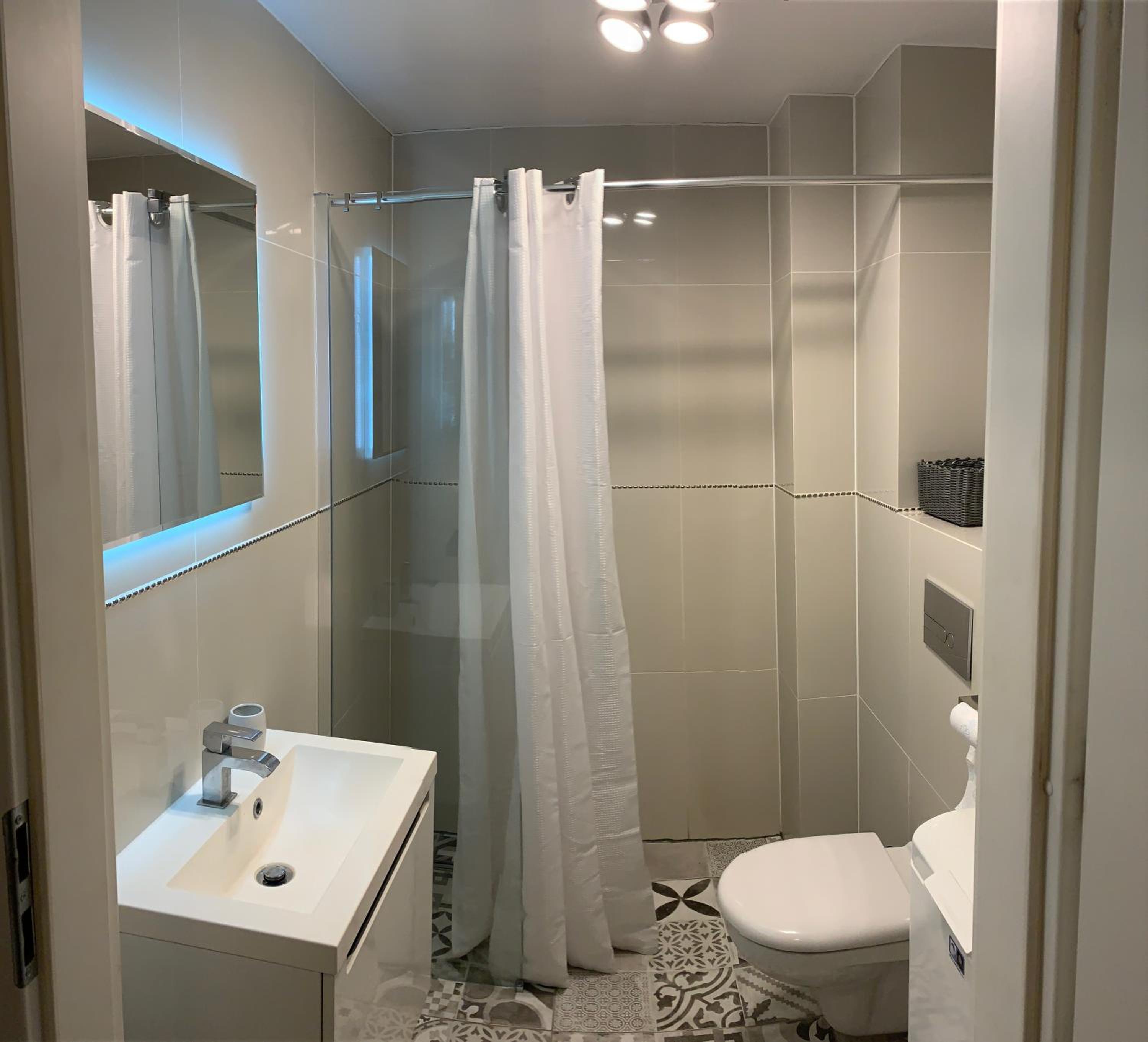 Deluxe Apartment - Photo 14