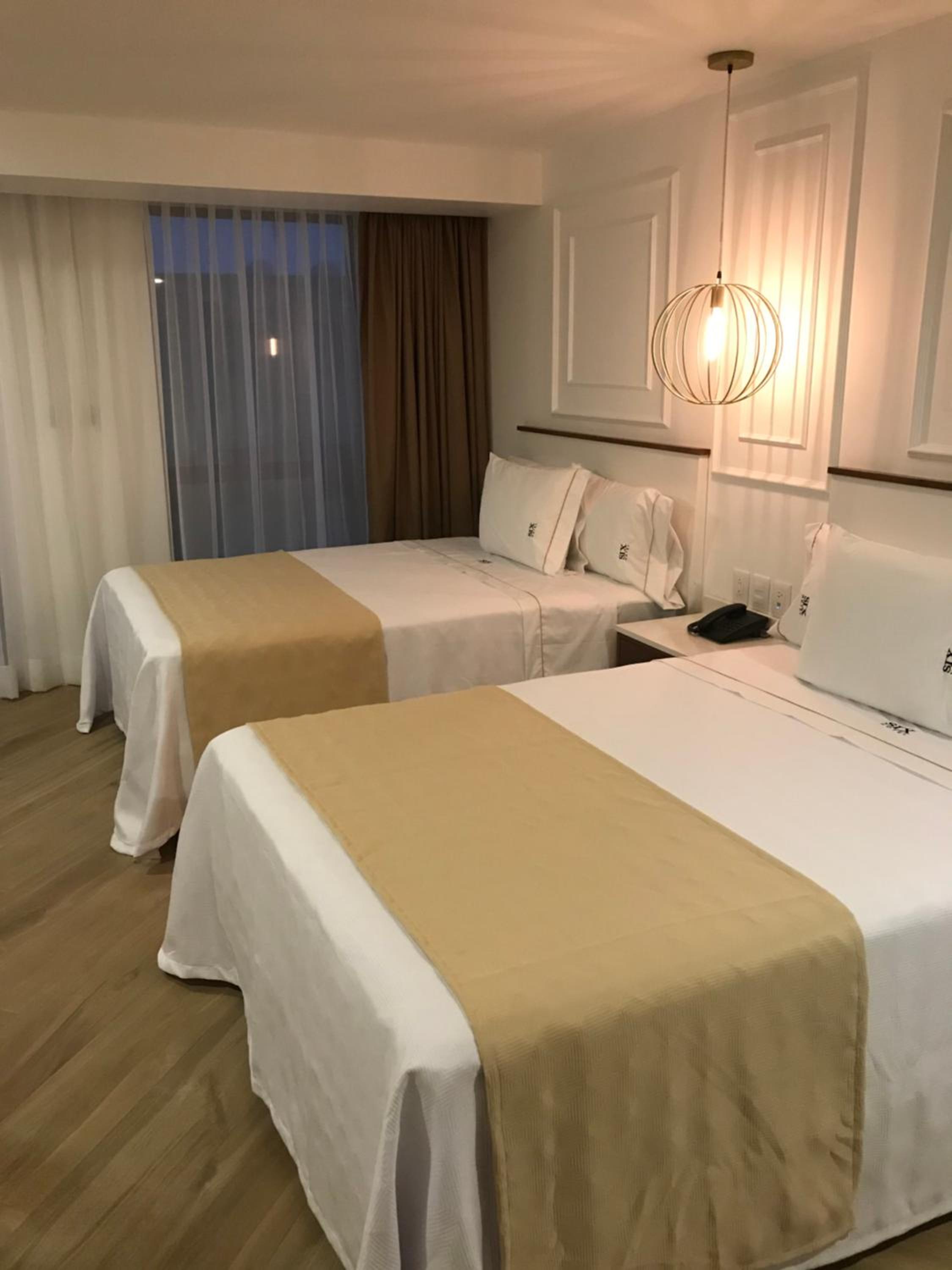 Deluxe Twin Room - Photo 8