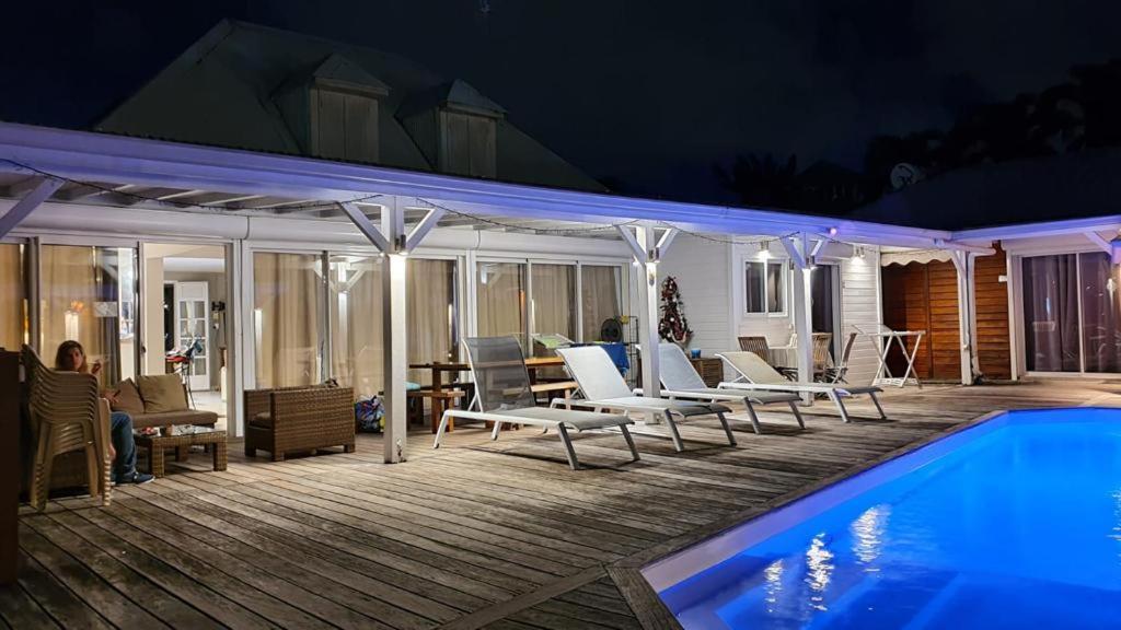 Three-Bedroom Villa photo 2